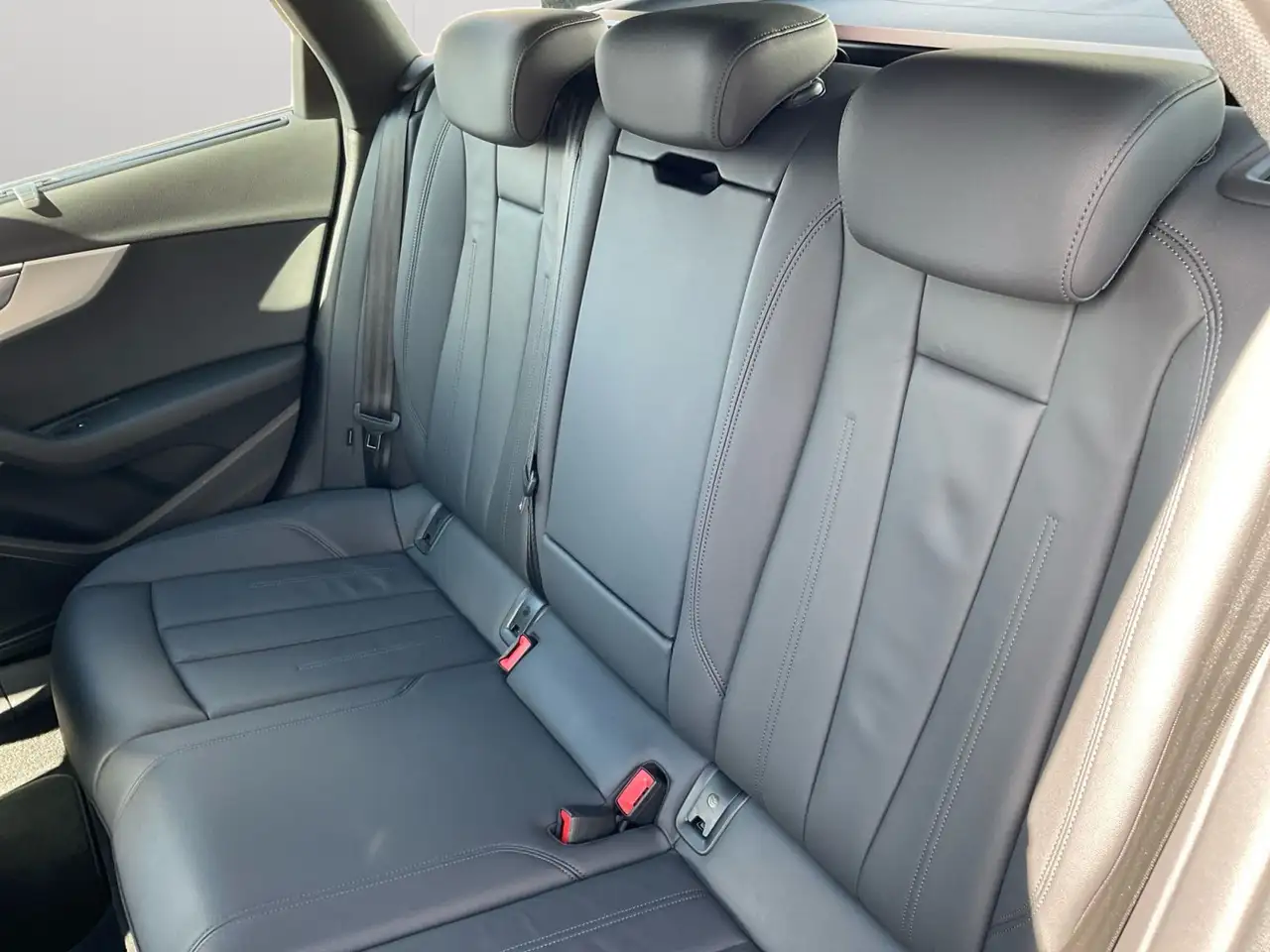 Audi A4 40 TDI quattro S tronic advanced ACC/AH, миниатюра 13