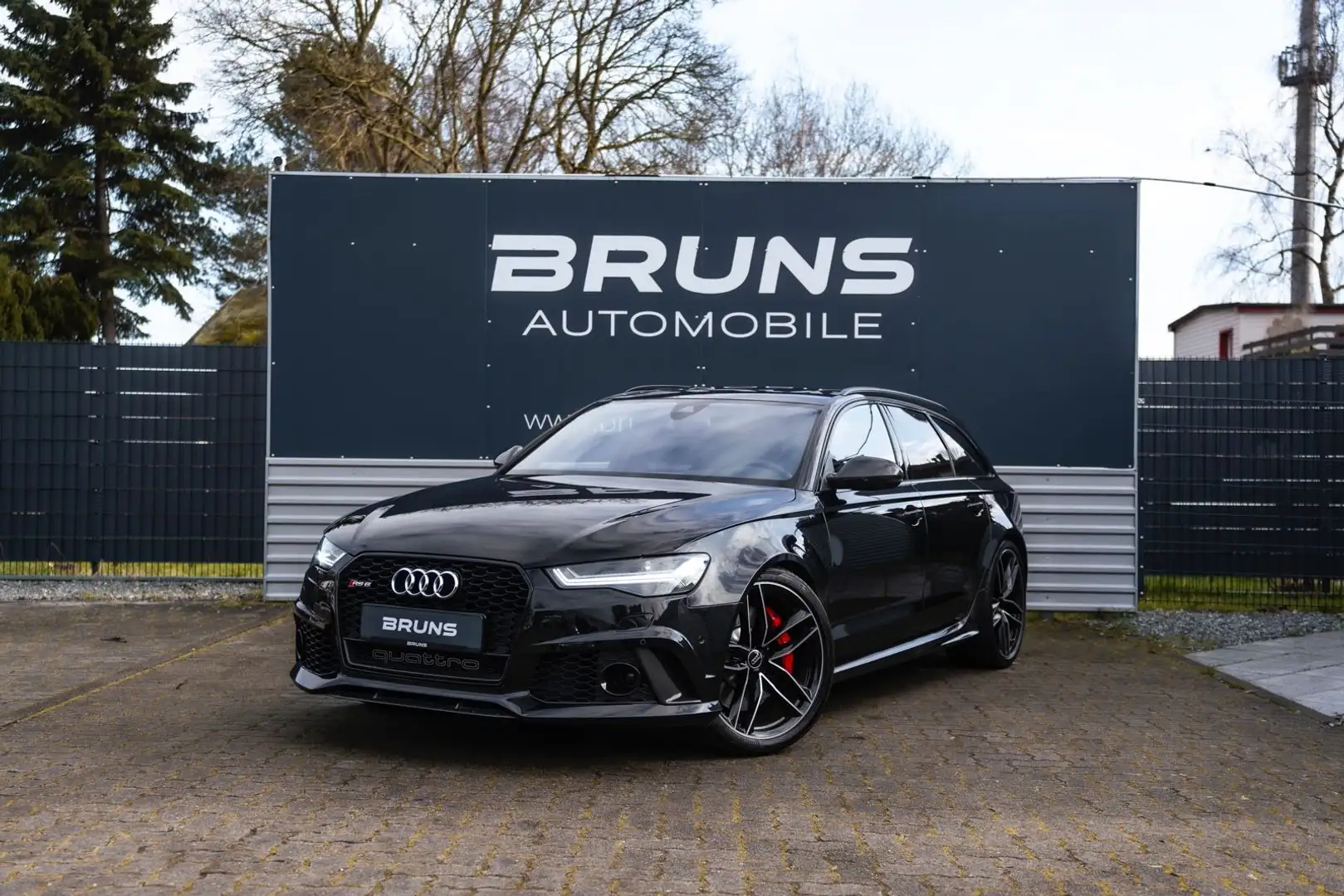 Audi RS6 Avant 4.0 TFSI quattro Dynamik Pano Carbon Schwarz - 1