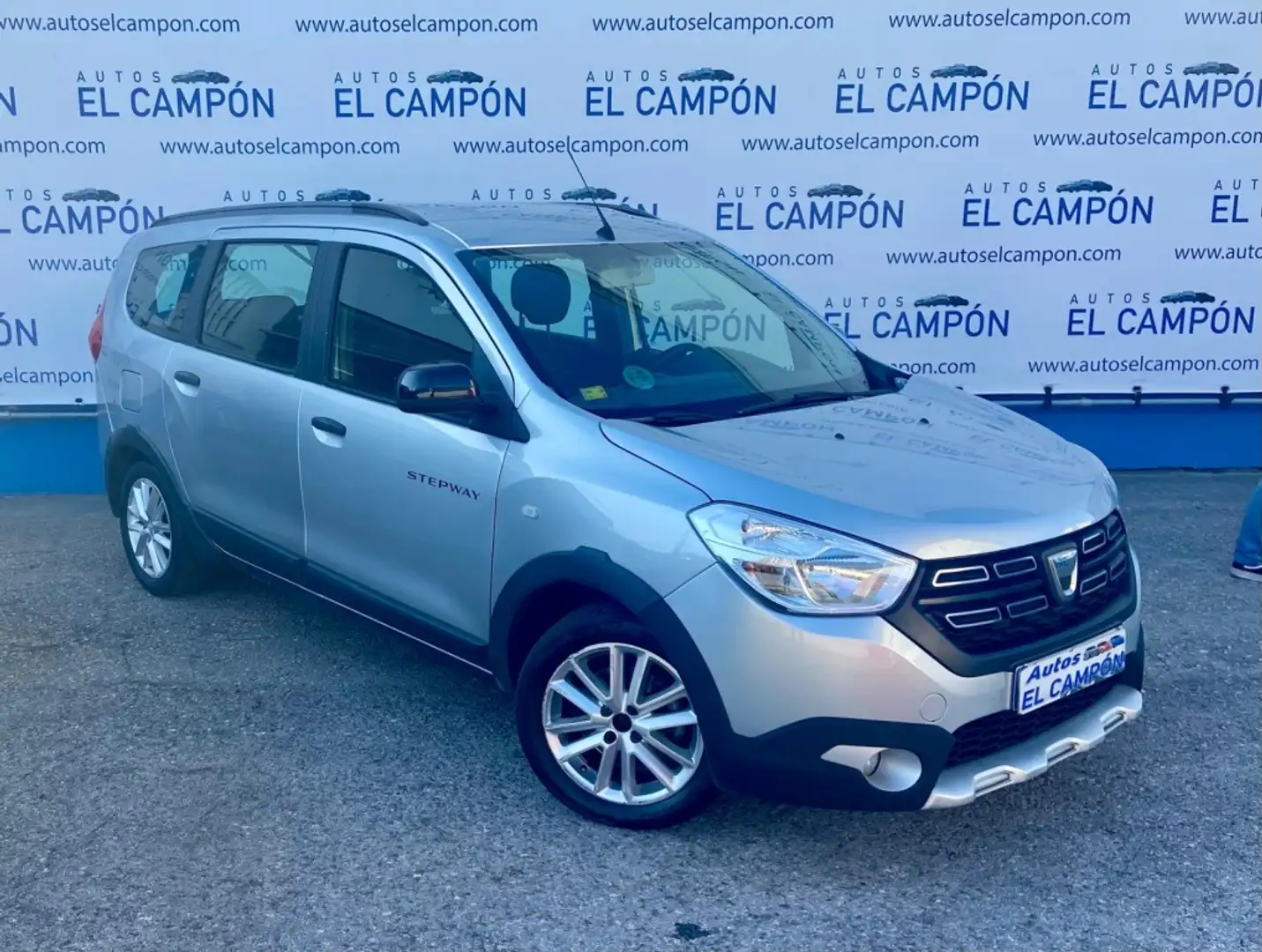 Dacia Lodgy 1.5Blue dCi Stepway Serie Limitada Aniv. 7pl. 85kW Ezüst - 2