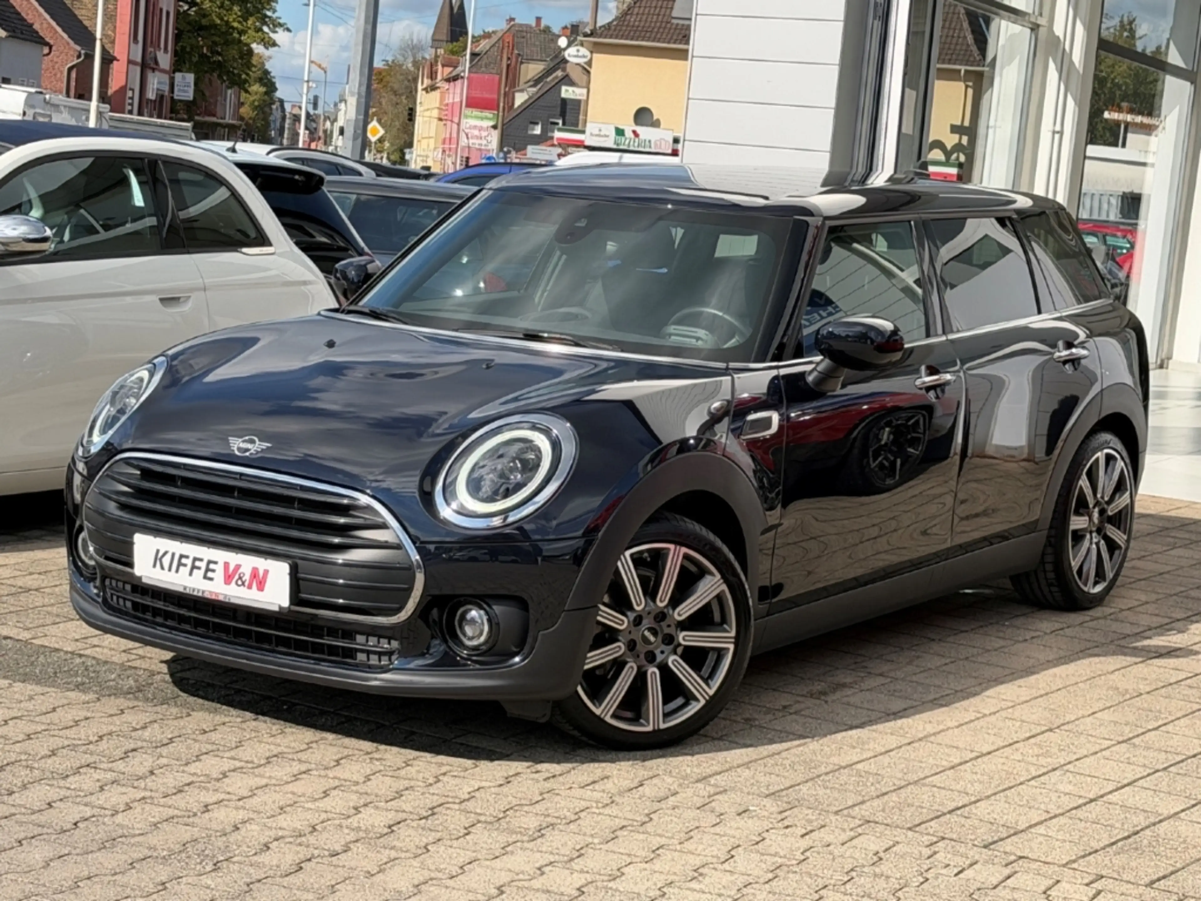 MINI Cooper Clubman Aut. KAMERA NAVI LED APPLE-CP SHZ — photo 3