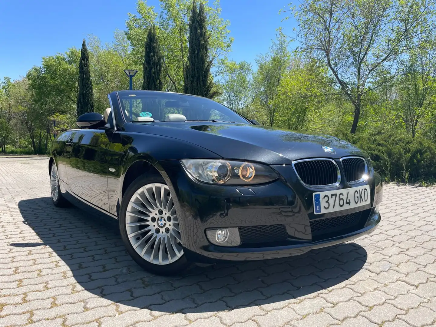 BMW 320 320i Cabrio Schwarz - 2