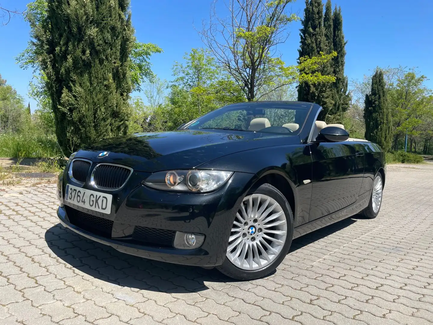 BMW 320 320i Cabrio Schwarz - 1