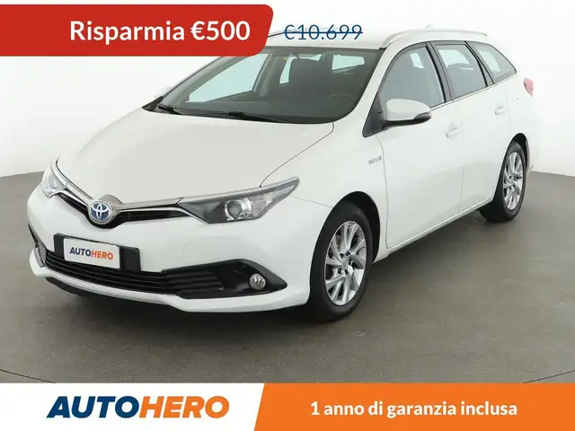 Toyota Auris 1.8 Hybrid Active FHEV