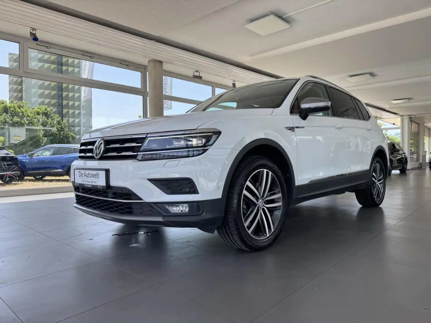 Volkswagen Tiguan Allspace Highl. 2.0 TDI 4M DSG 7 SI NAVI Wit - 2