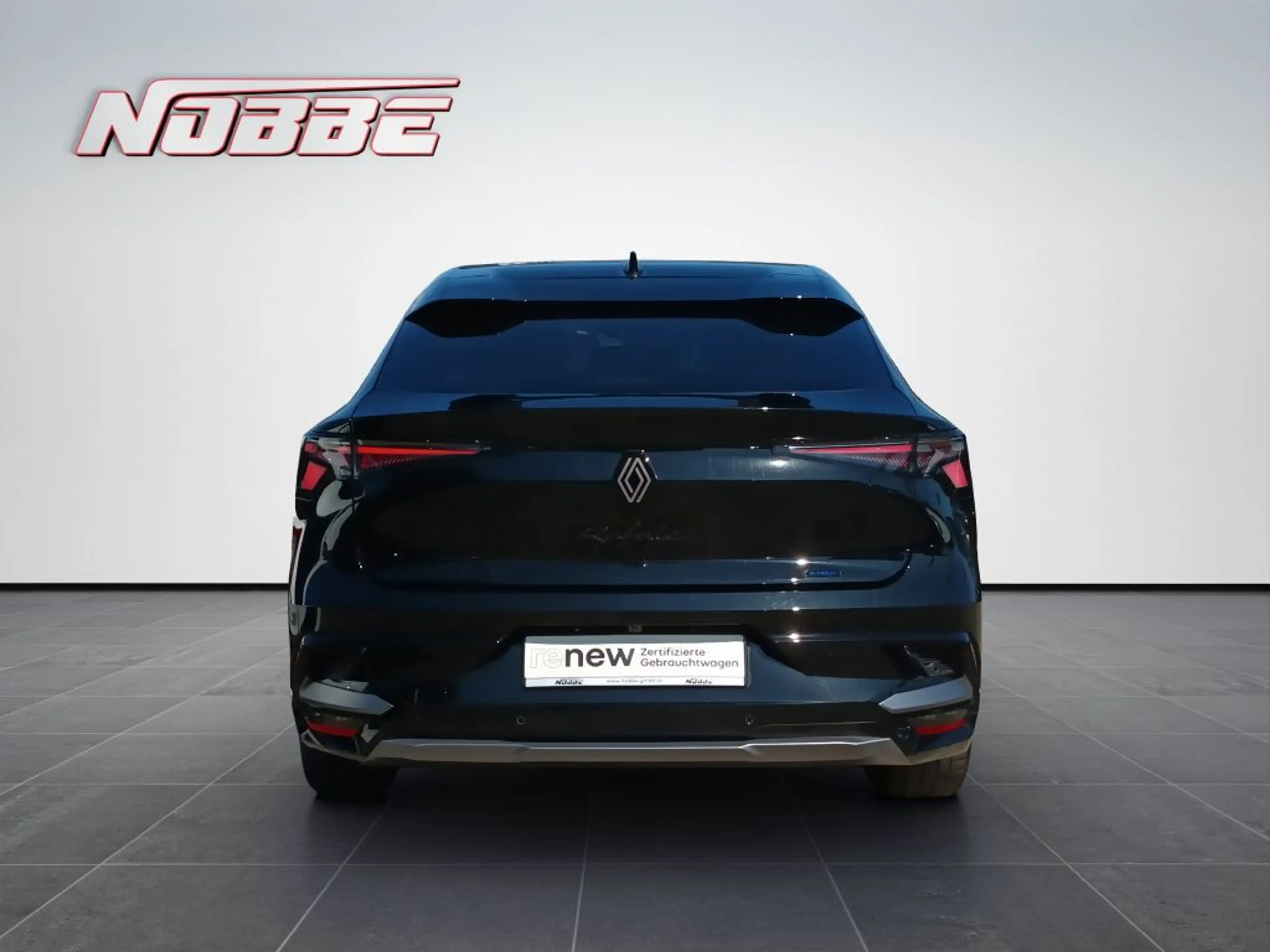 Renault Rafale E-Tech Plug-in Hybrid 300 4x4 Atelier Alpine — photo 4