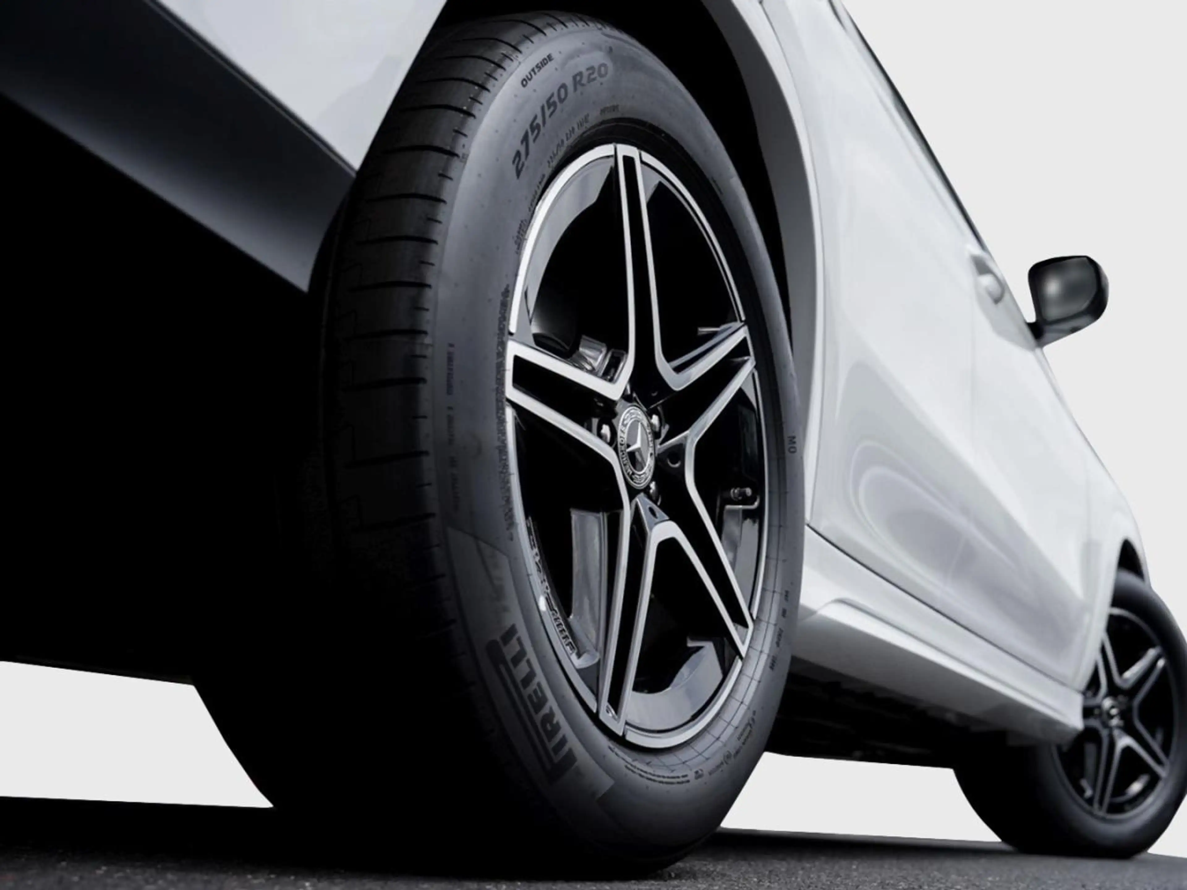 Mercedes-Benz GLE 300 d 4MATIC Coupé AMG Night Panorama 360° — photo 5