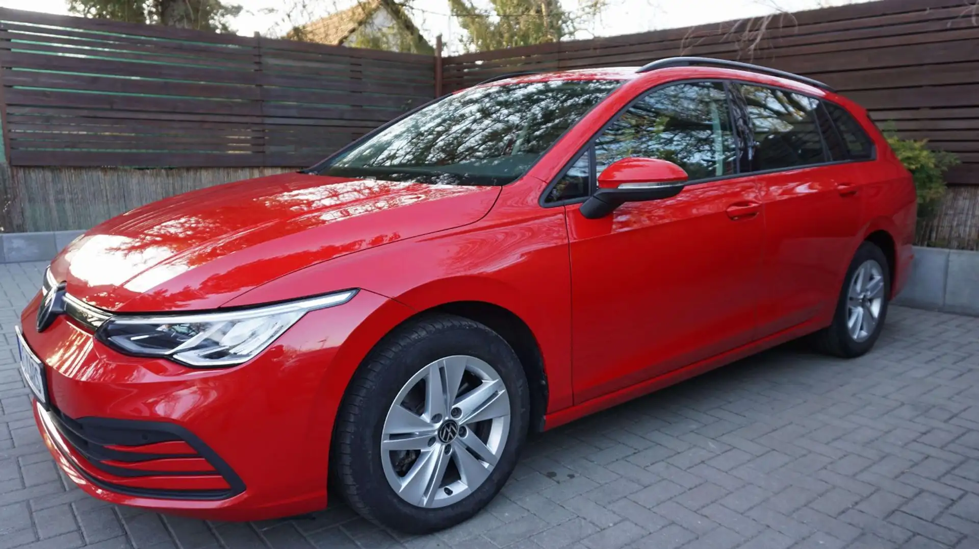 Volkswagen Golf Variant Life 1. Hand ACC Spur Verkehrsz Kli Rosso - 2