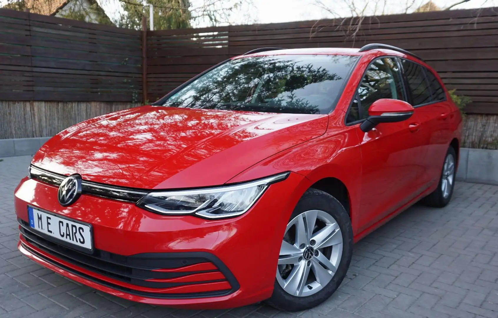 Volkswagen Golf Variant Life 1. Hand ACC Spur Verkehrsz Kli Rosso - 1