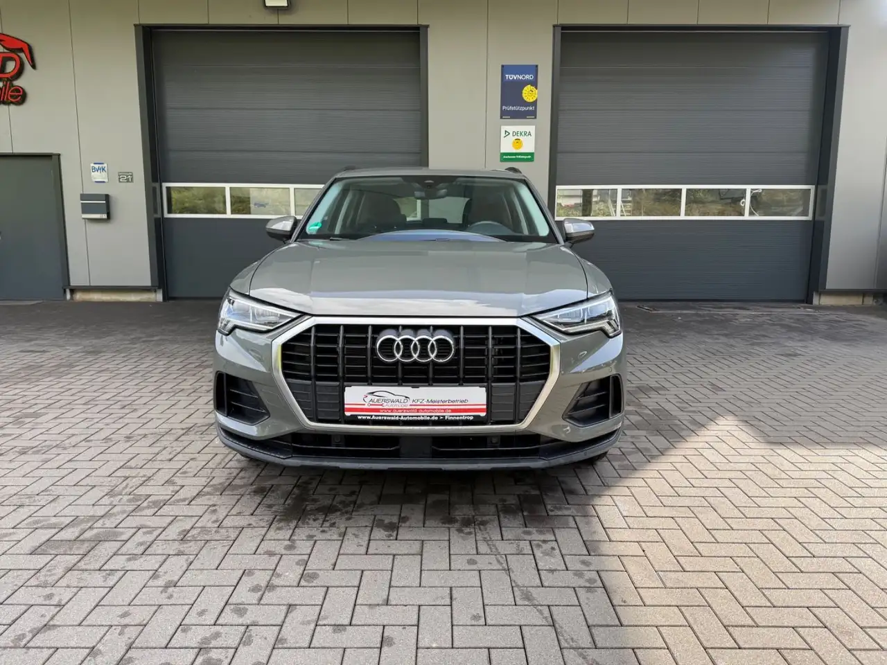2022 Audi Q3 45 TFSI e *DSG *Sitzheizung * DAB *LED *PDC, photograph 2