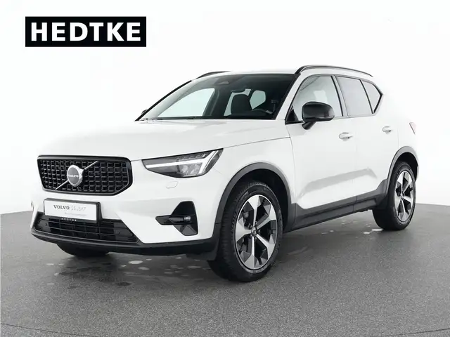 Volvo XC40 B3 Benzin Geartronic Plus Dark 19"+AHK+ACC