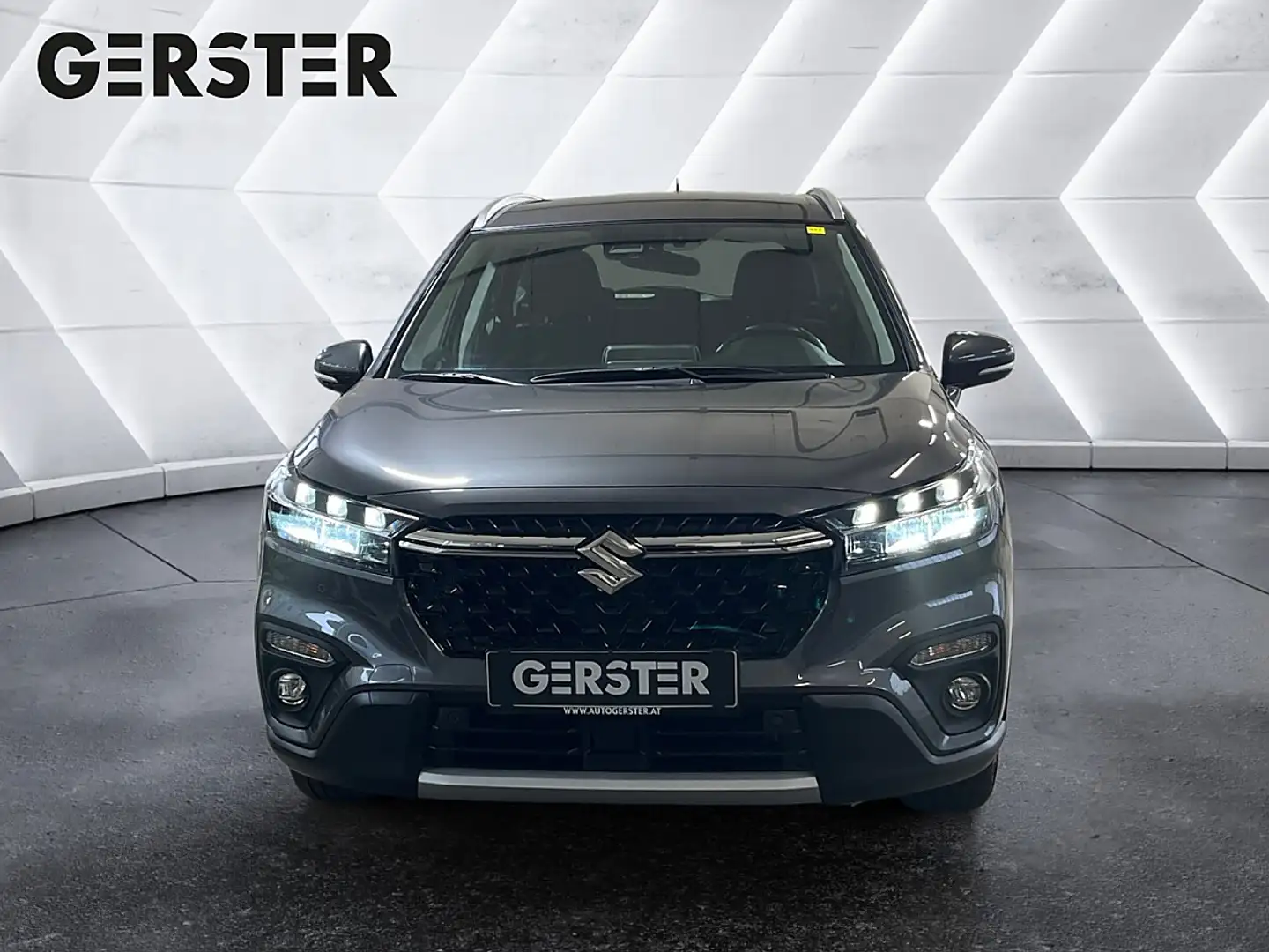 Suzuki S-Cross 1,5 Strong Hybrid ALLGRIP 6AGS shine Aut. Grau - 2