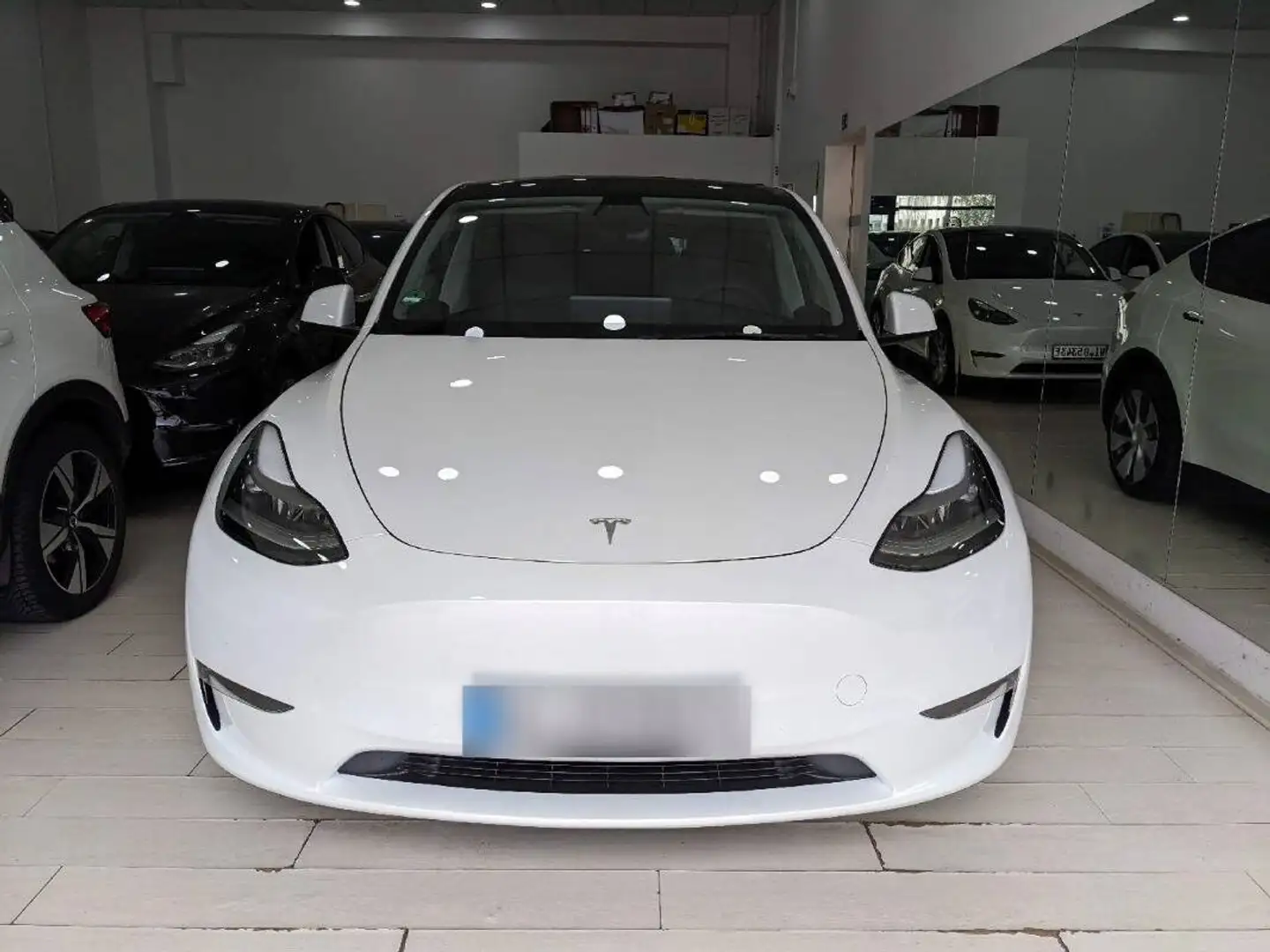 Tesla Model Y 440 cv, AWD, Tetto Panoramico, Autonomia WLTP 533k Bianco - 2