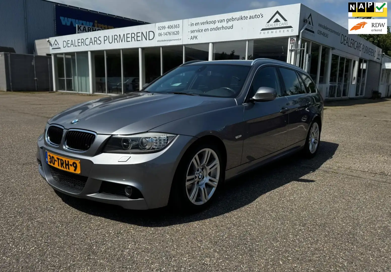 BMW 320 3-serie Touring 320i Luxury Line Grijs - 1