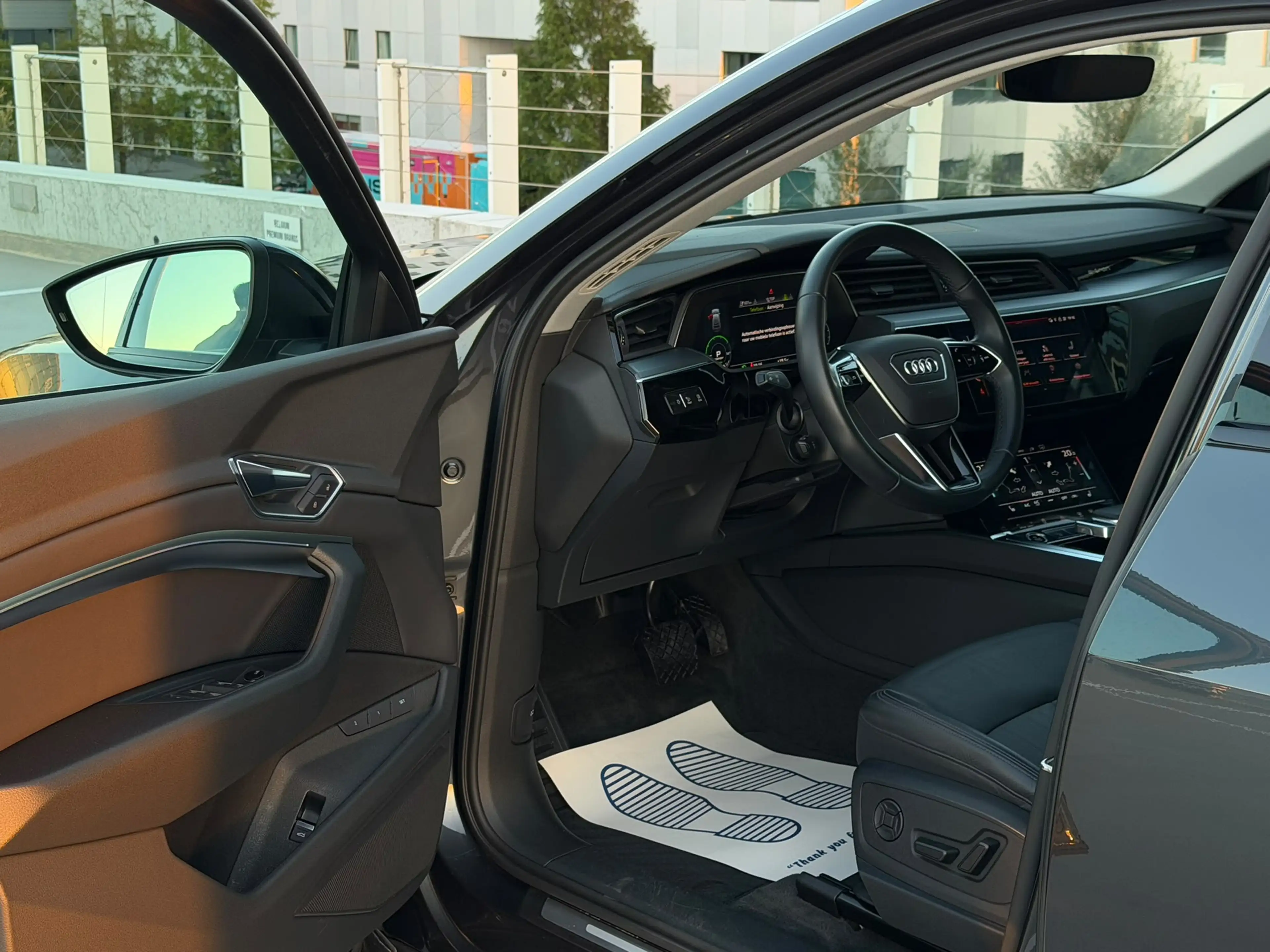Audi e-tron E-Tron 71 kWh 50 Sportback Quattro Advanced — photo 9
