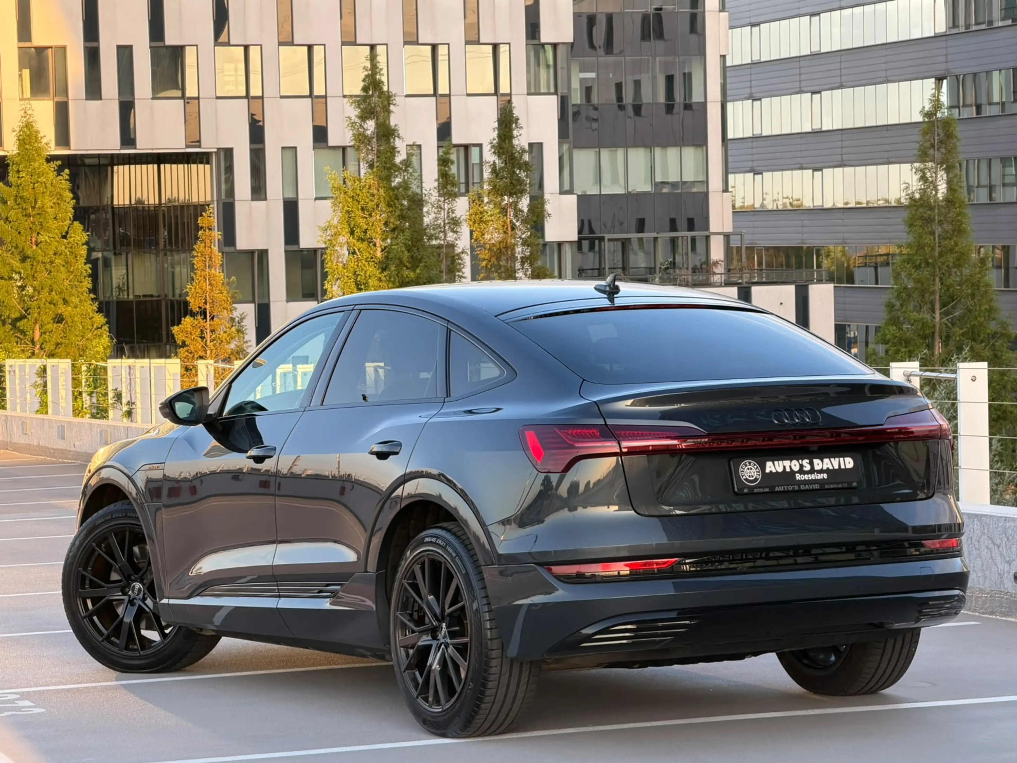 Audi e-tron E-Tron 71 kWh 50 Sportback Quattro Advanced — photo 4