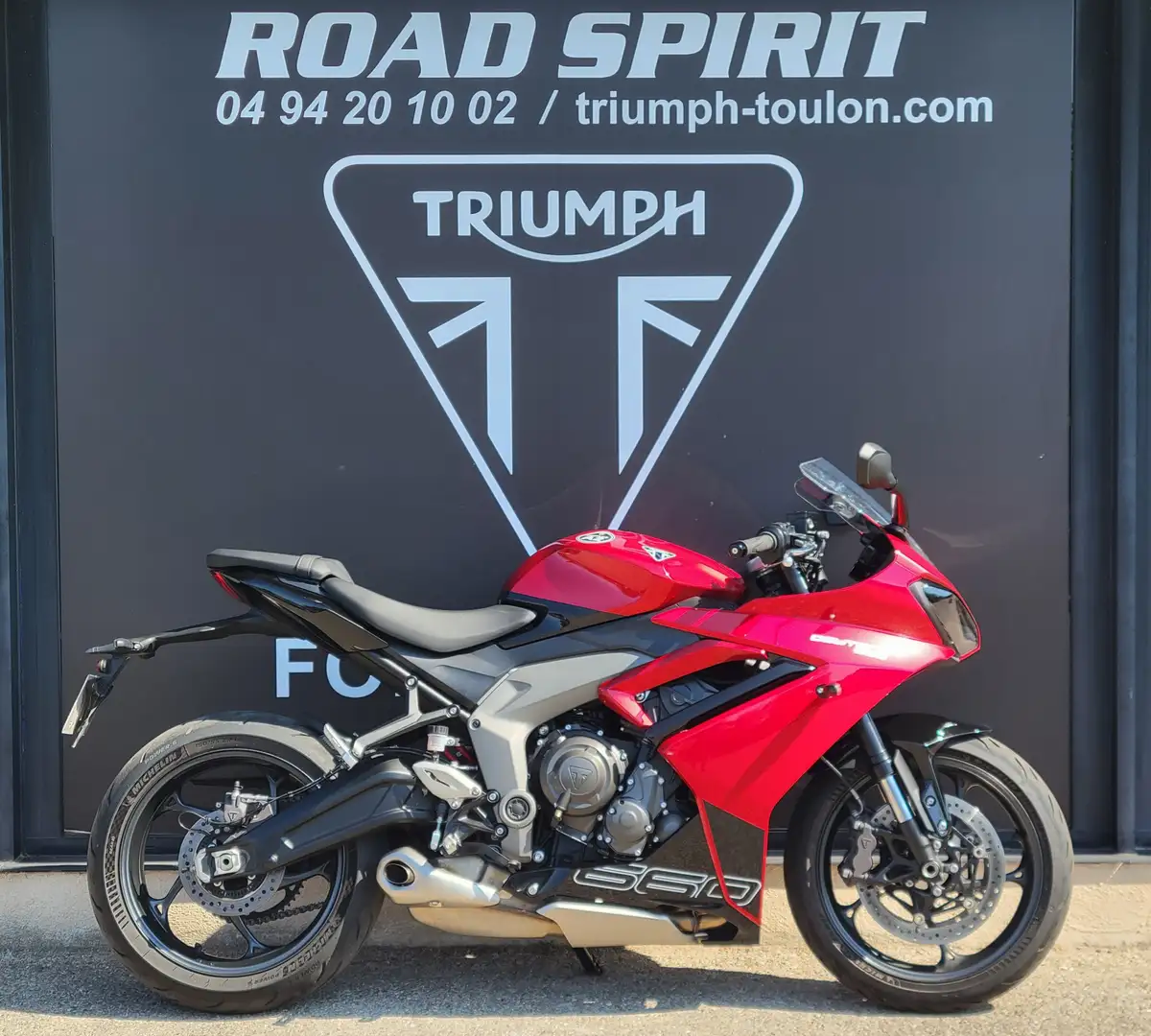 Triumph Rouge - 1