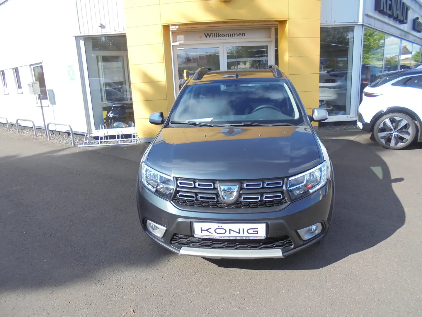 Dacia Sandero Anniversary TCe 90 Klimaautomatik/Navi Grau - 2