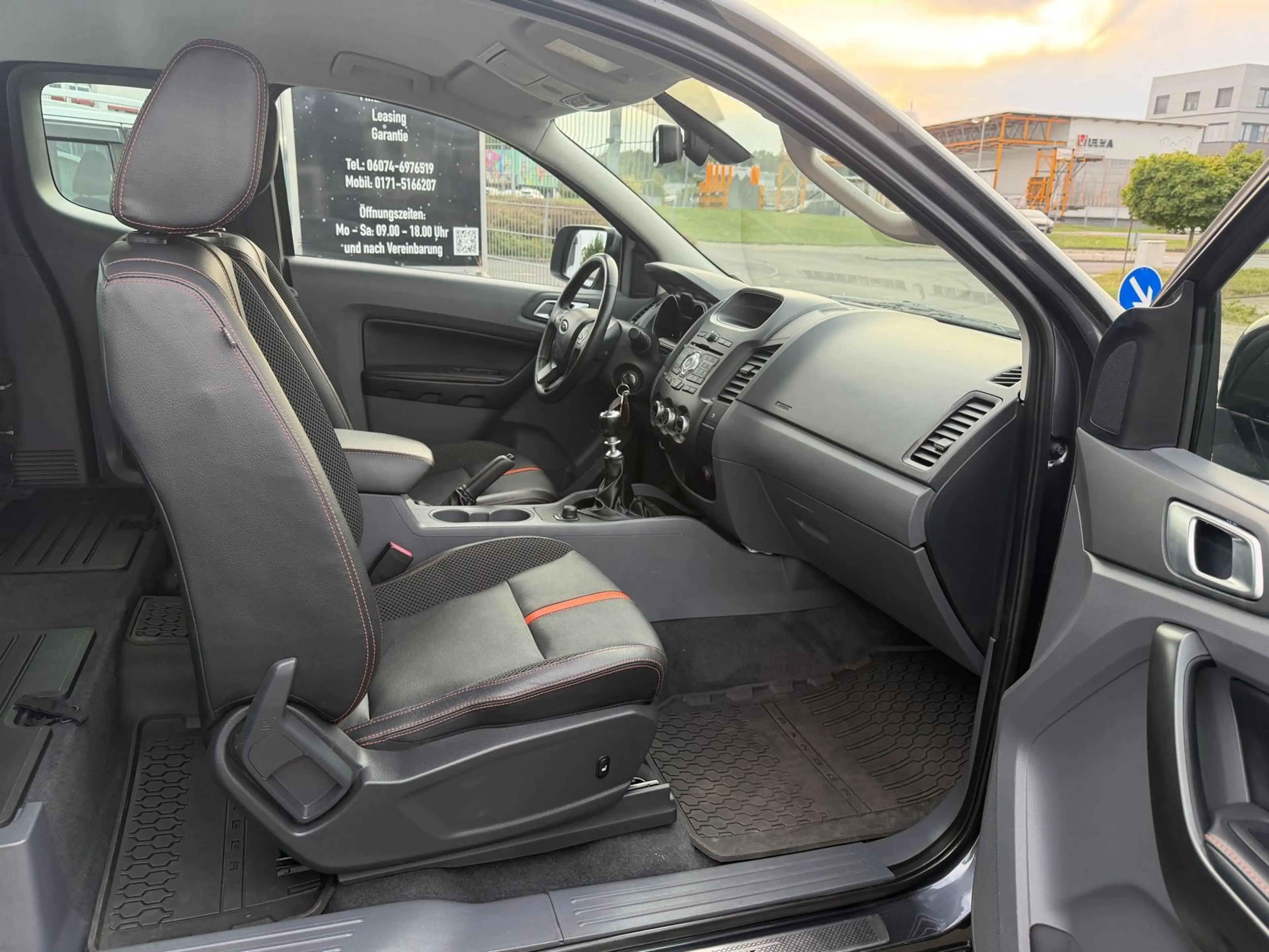 Ford Ranger Wildtrak Extrakabine 4x4 — photo 14
