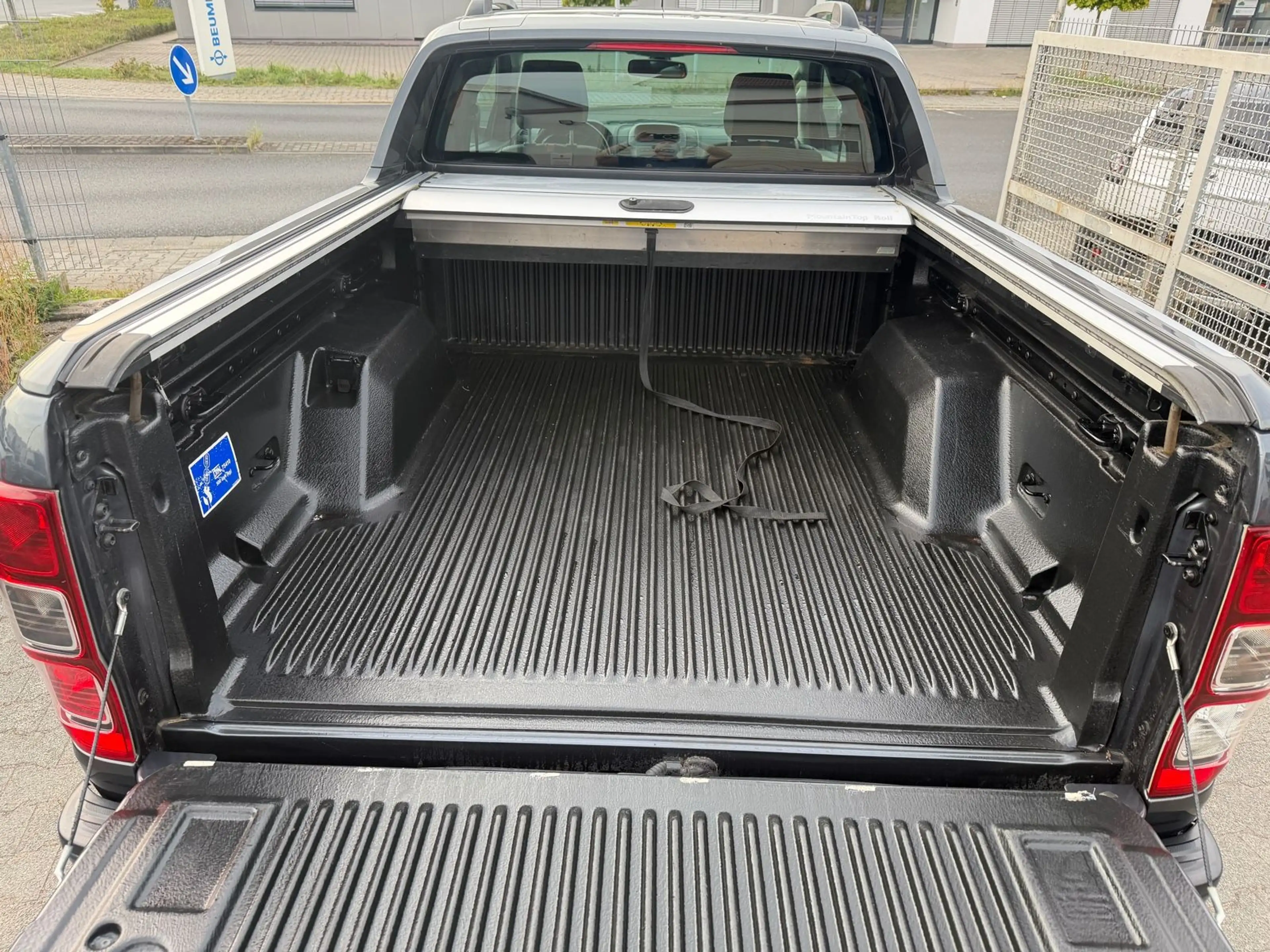 Ford Ranger Wildtrak Extrakabine 4x4 — photo 7