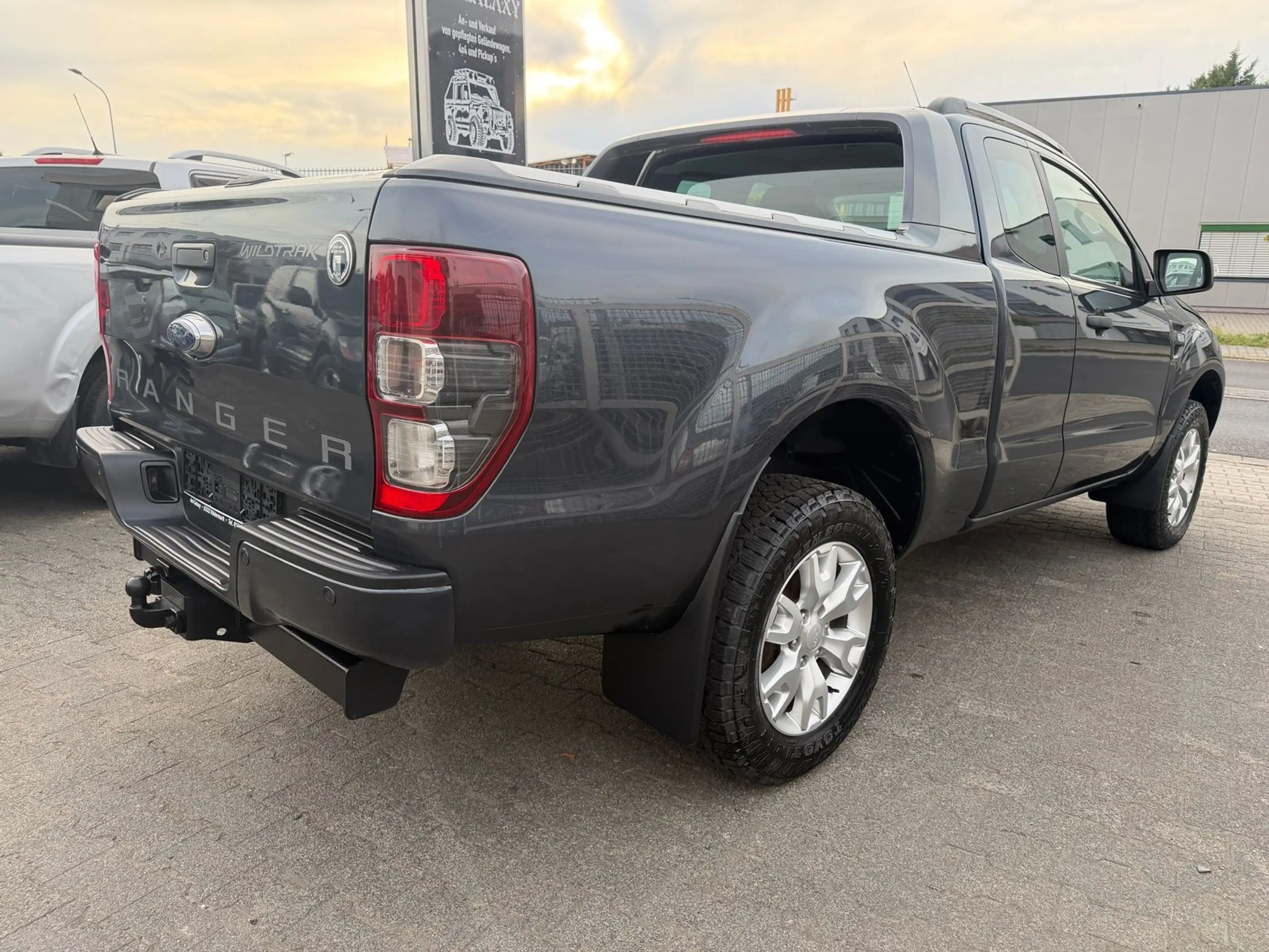 Ford Ranger Wildtrak Extrakabine 4x4 — photo 9