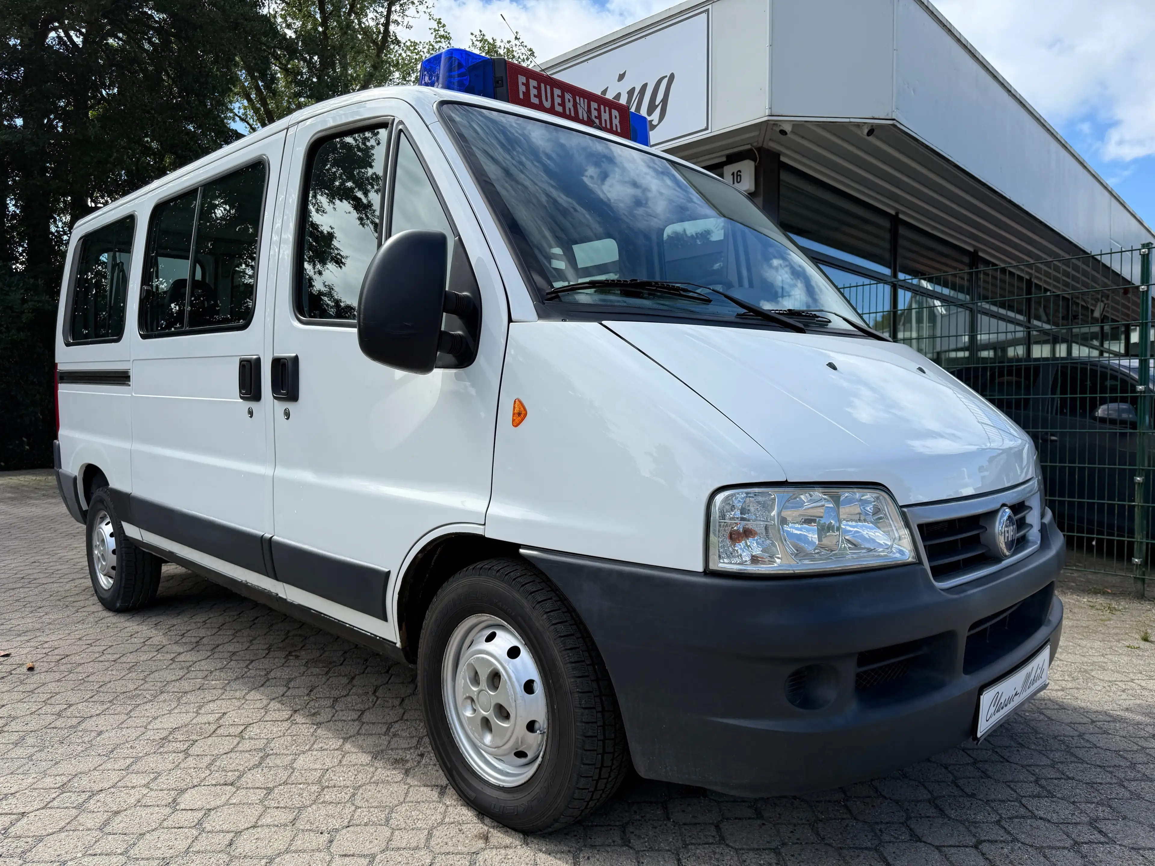 Fiat Ducato 2.3 JTD Feuerwehr *9 Sitze*nur 88 TKM*HU neu*AHK* — photo 3