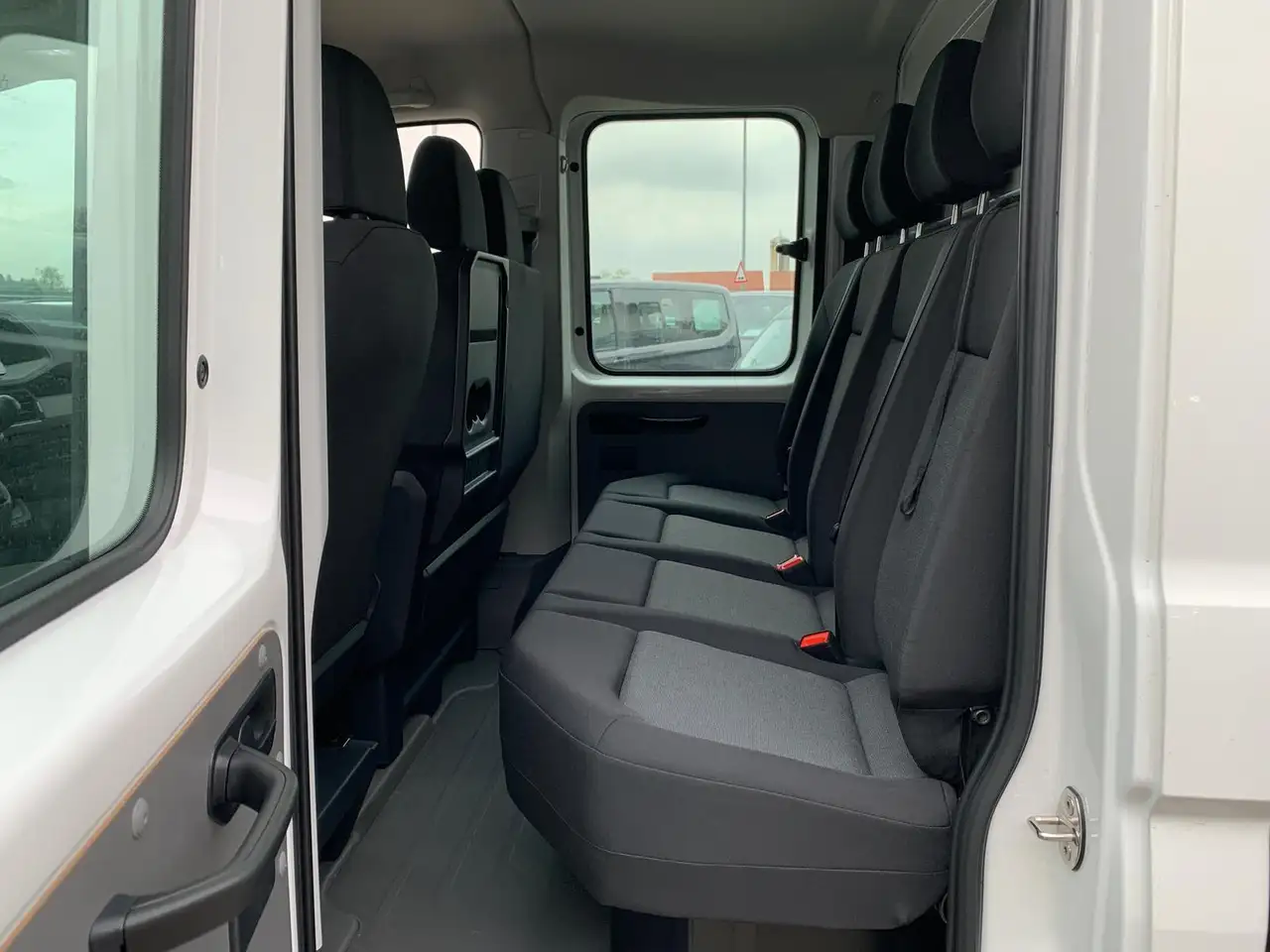 Volkswagen Crafter VW Crafter 35 DoKa MR L3 AHK LED 2+3Garantie 7-Sit 7