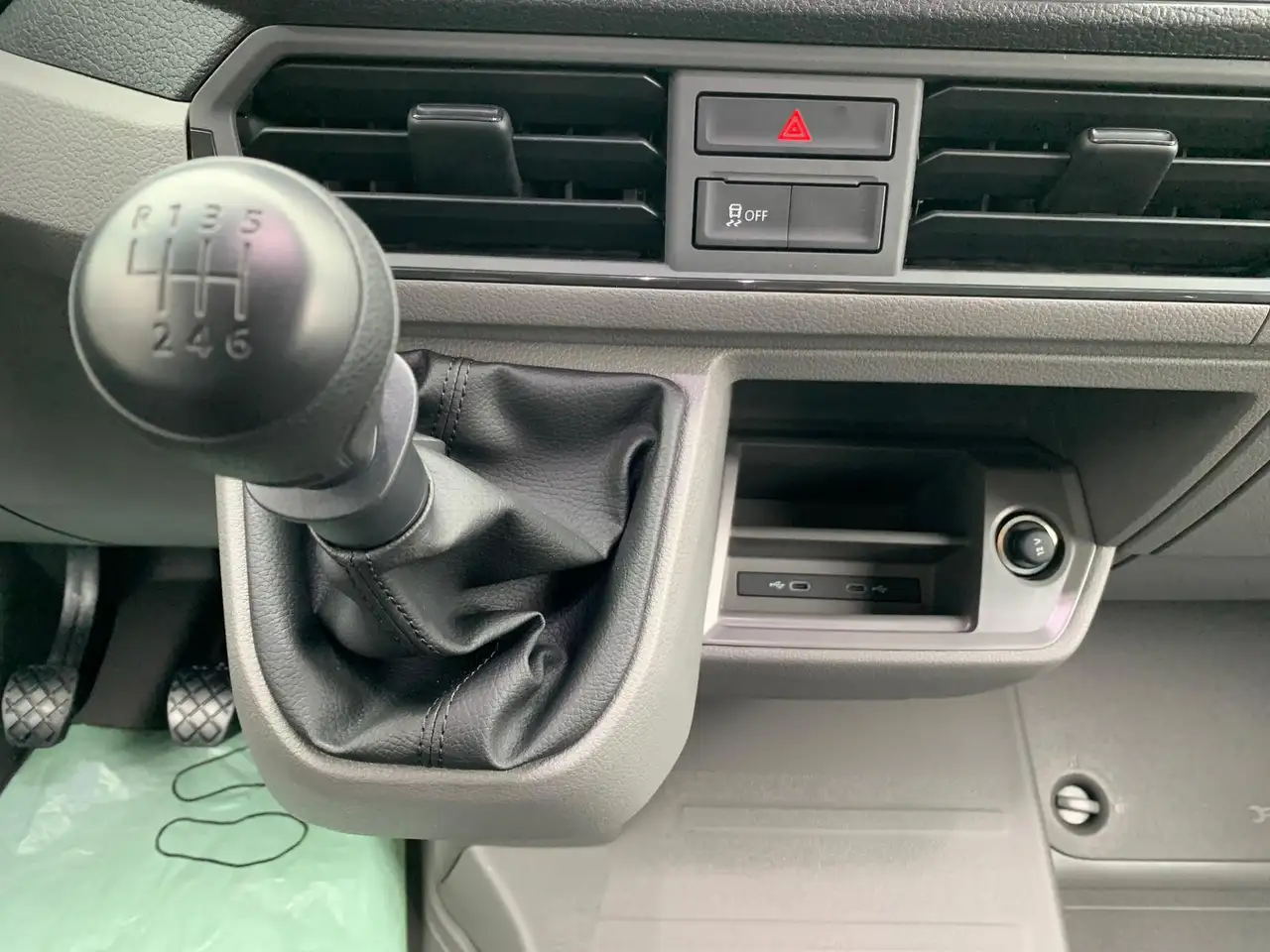 Volkswagen Crafter VW Crafter 35 DoKa MR L3 AHK LED 2+3Garantie 7-Sit 10