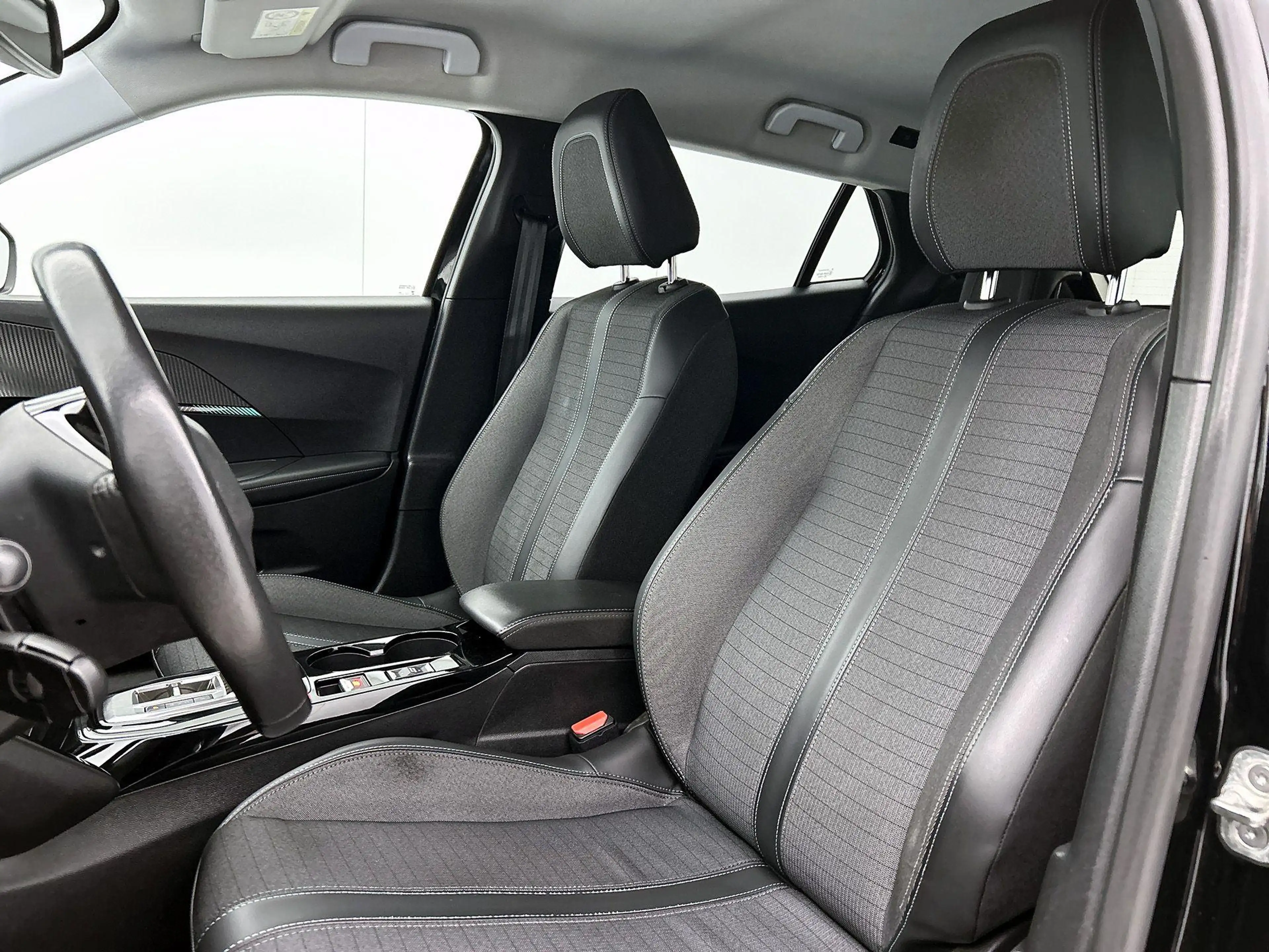 Peugeot e-2008 EV Allure Pack 50 kWh | SOH 92,8% | Automaat | Sto — photo 9