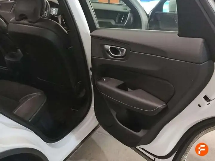 Volvo XC60 2019, foto 5