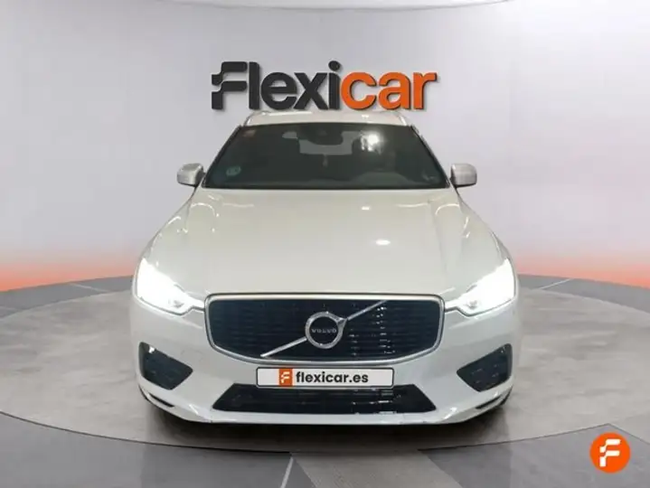 Volvo XC60 2019, foto 3