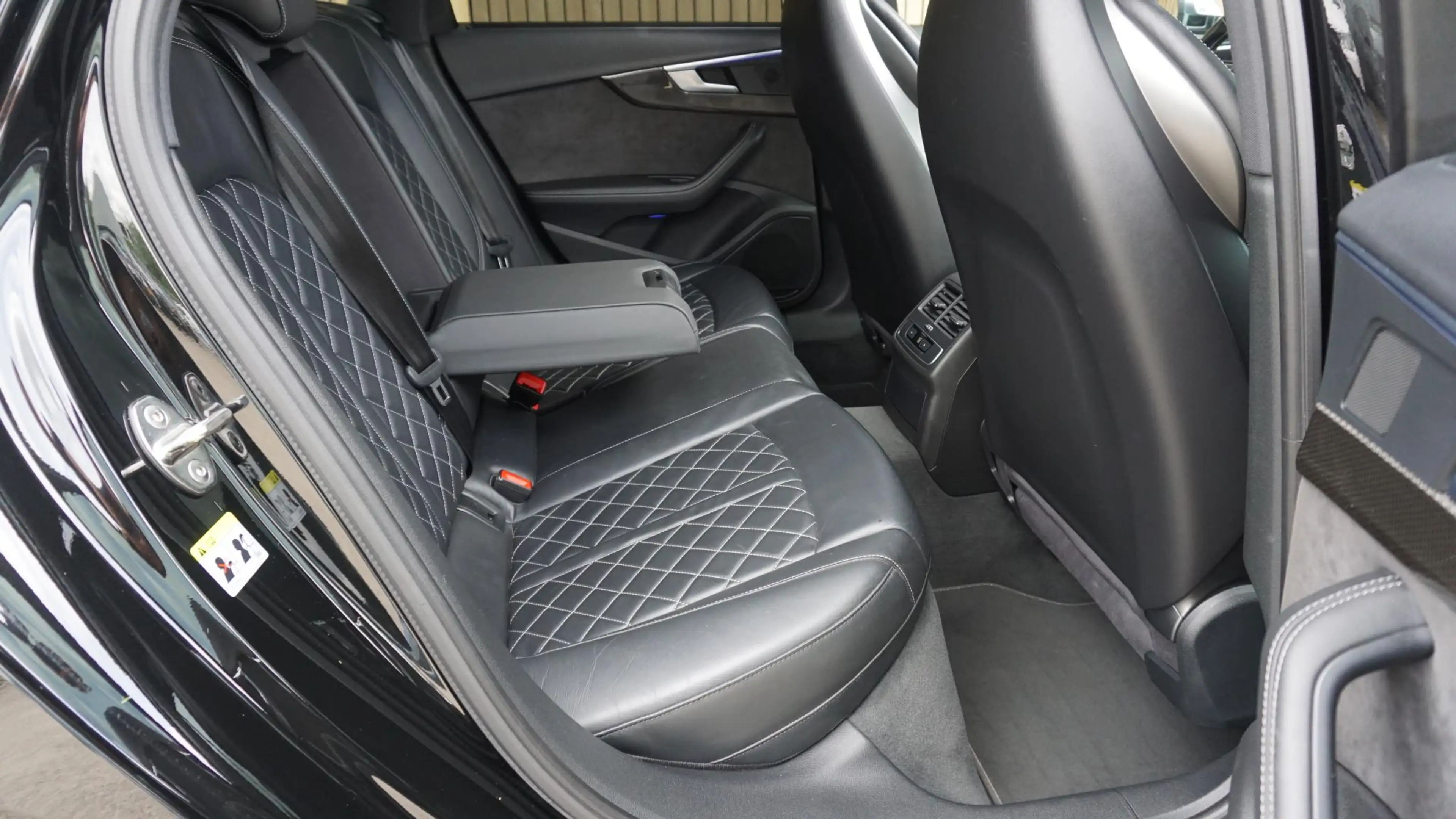 Audi S4 Avant 3.0 TFSI V6T 354pk Quattro *Black Optik* Pan — photo 34