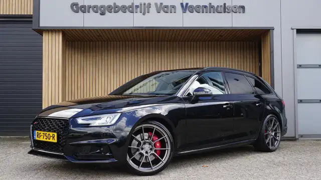Audi S4 Avant 3.0 TFSI V6T 354pk Quattro *Black Optik* Pan
