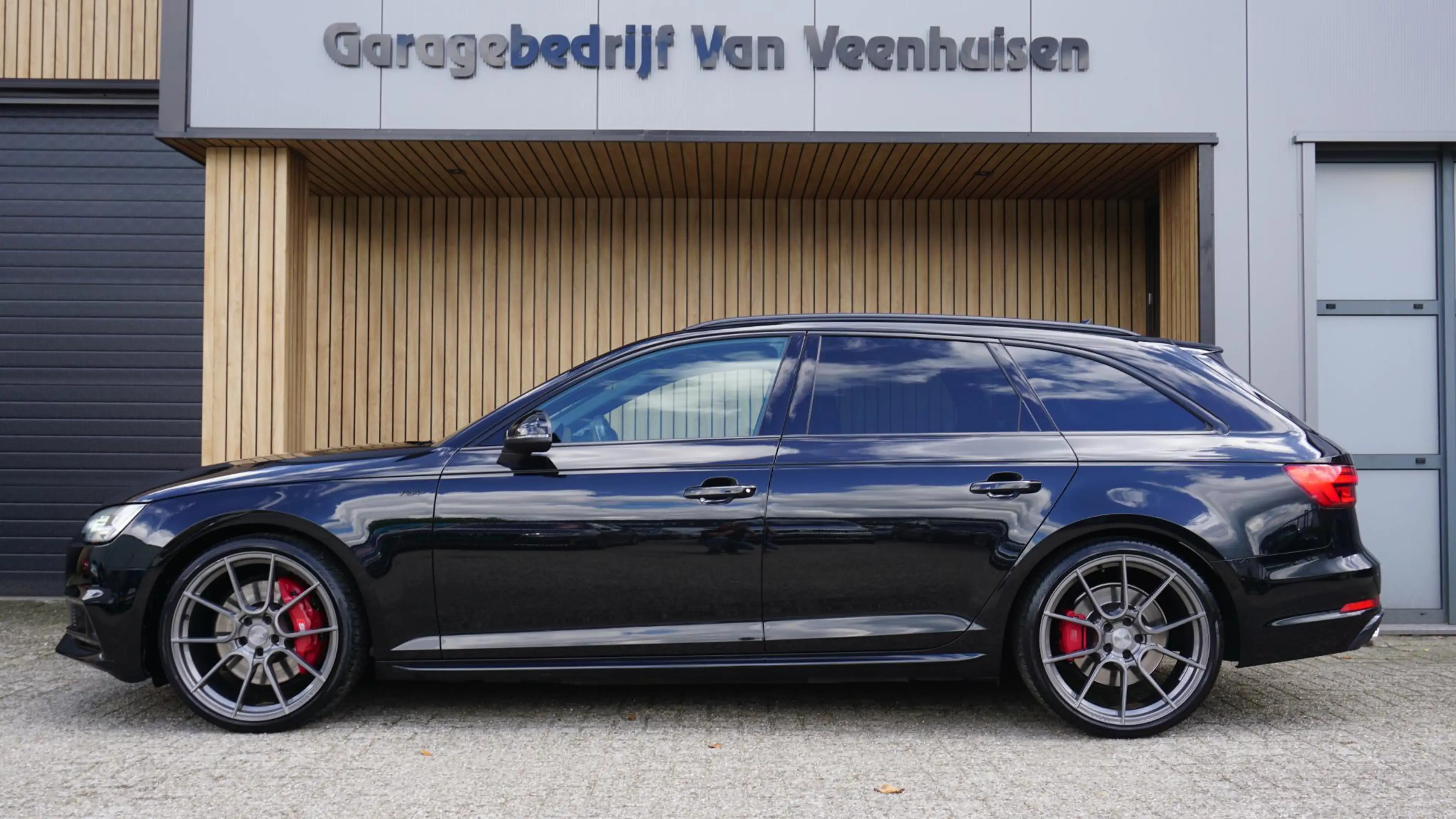 Audi S4 Avant 3.0 TFSI V6T 354pk Quattro *Black Optik* Pan — photo 2