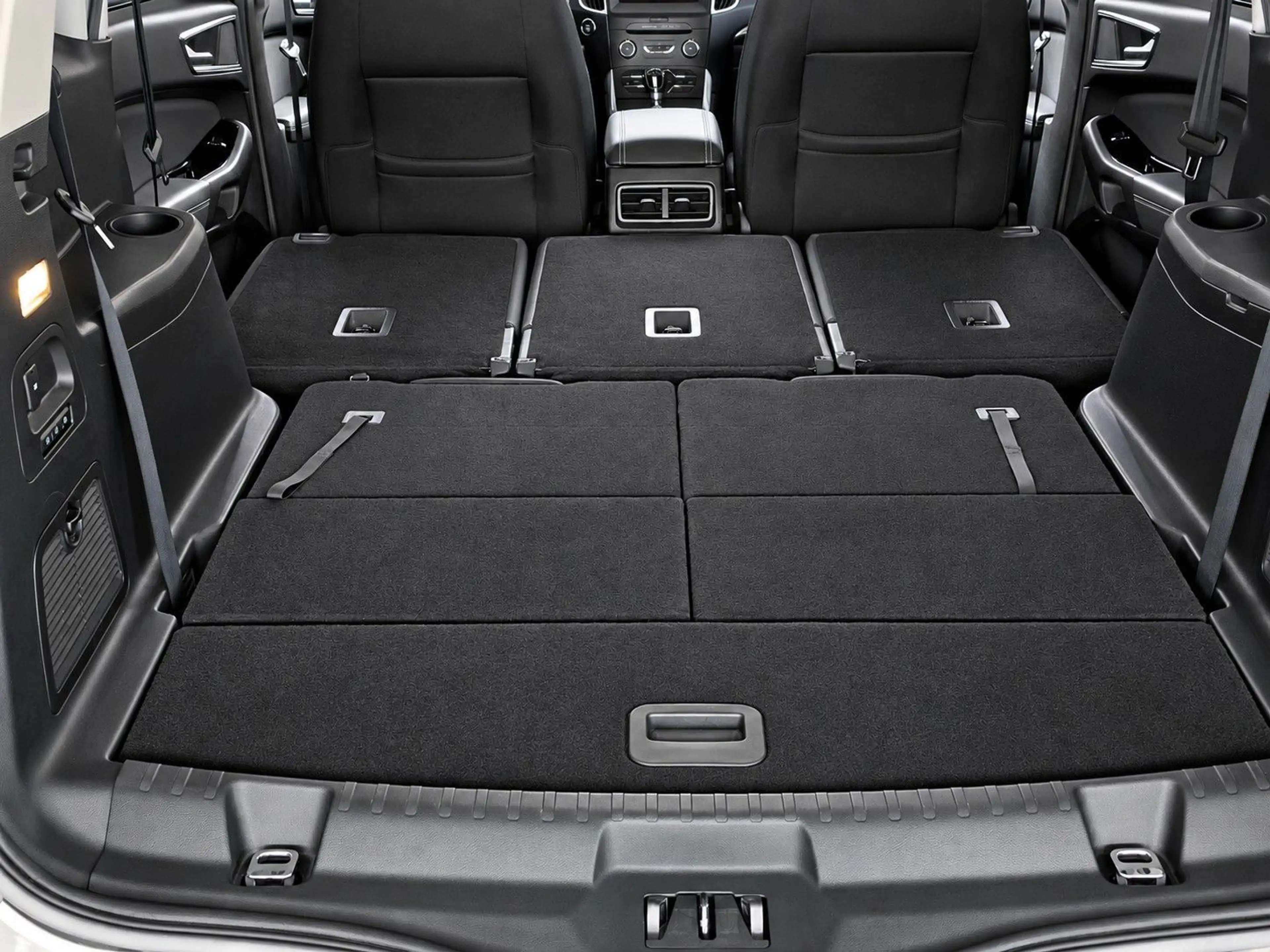 Ford S-Max S-MAX Titanium 7.SITZER*AHK*TEMPOMAT*SHZ*NAVIE — photo 13