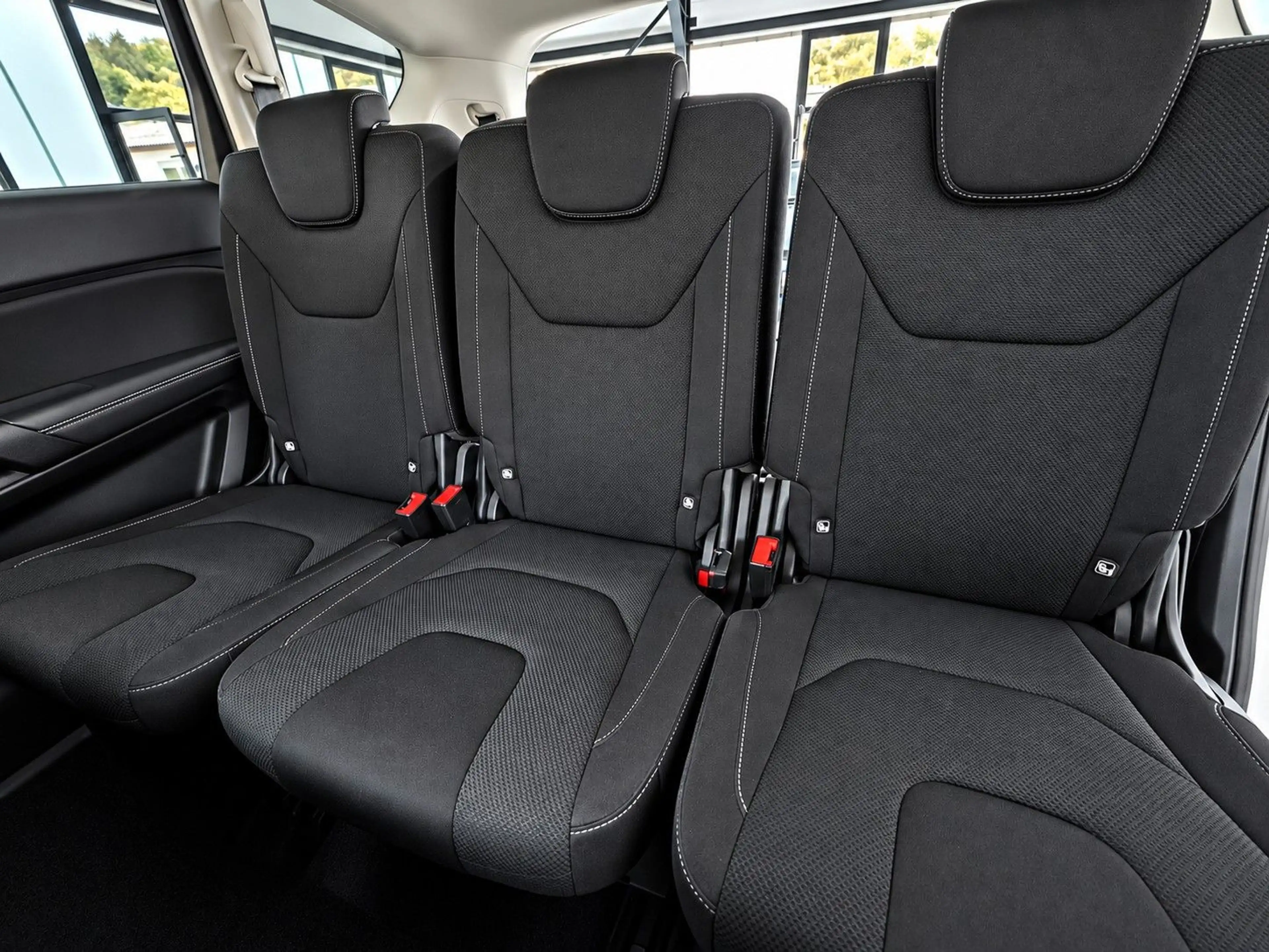 Ford S-Max S-MAX Titanium 7.SITZER*AHK*TEMPOMAT*SHZ*NAVIE — photo 12