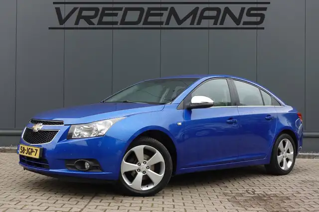 Chevrolet Cruze 1.8 LT