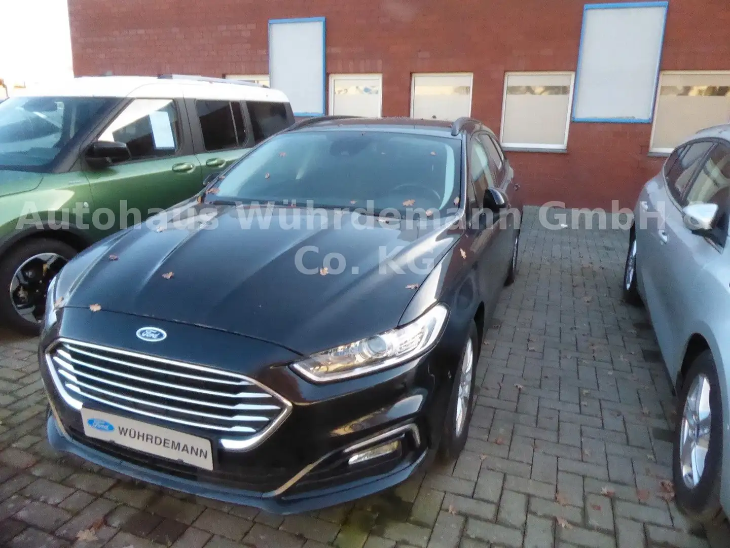Ford Mondeo Turnier Trend Schwarz - 1