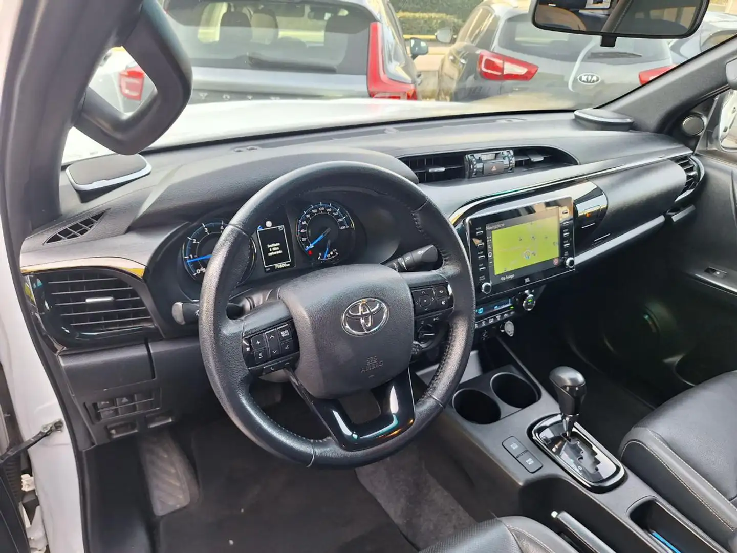 Toyota Hilux 2.8 D  4WD 4 porte Double Cab Invincible N°GG867 Bianco - 2