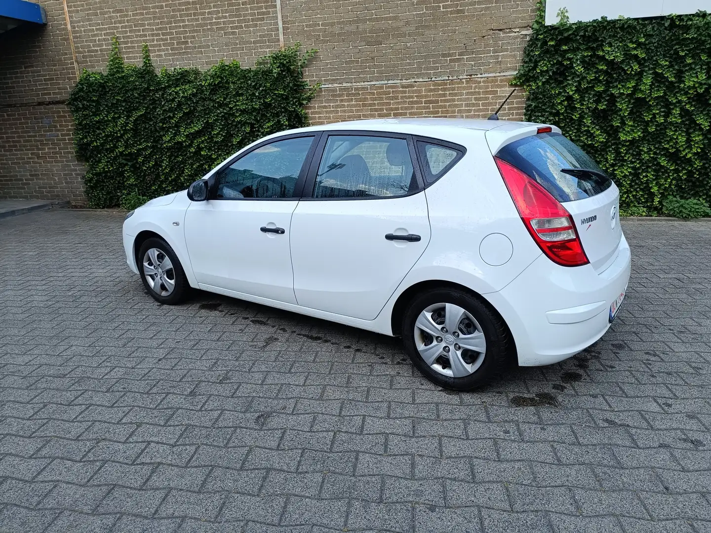 Hyundai i30 Edition+ Klima TÜV neu top Wit - 2