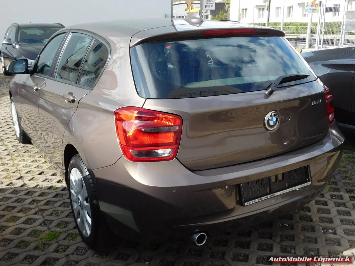 BMW 114 i KLIMAAUTOMATIK,SITZHEIZUNG,PDC,RS,CD,MET,NR,SH! Бронзовий - 2