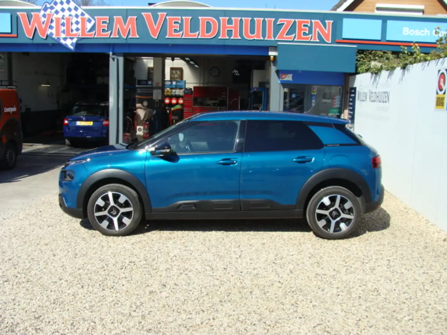 Citroen C4 Cactus 1.2 PureTech automaat Shine Bleu - 2