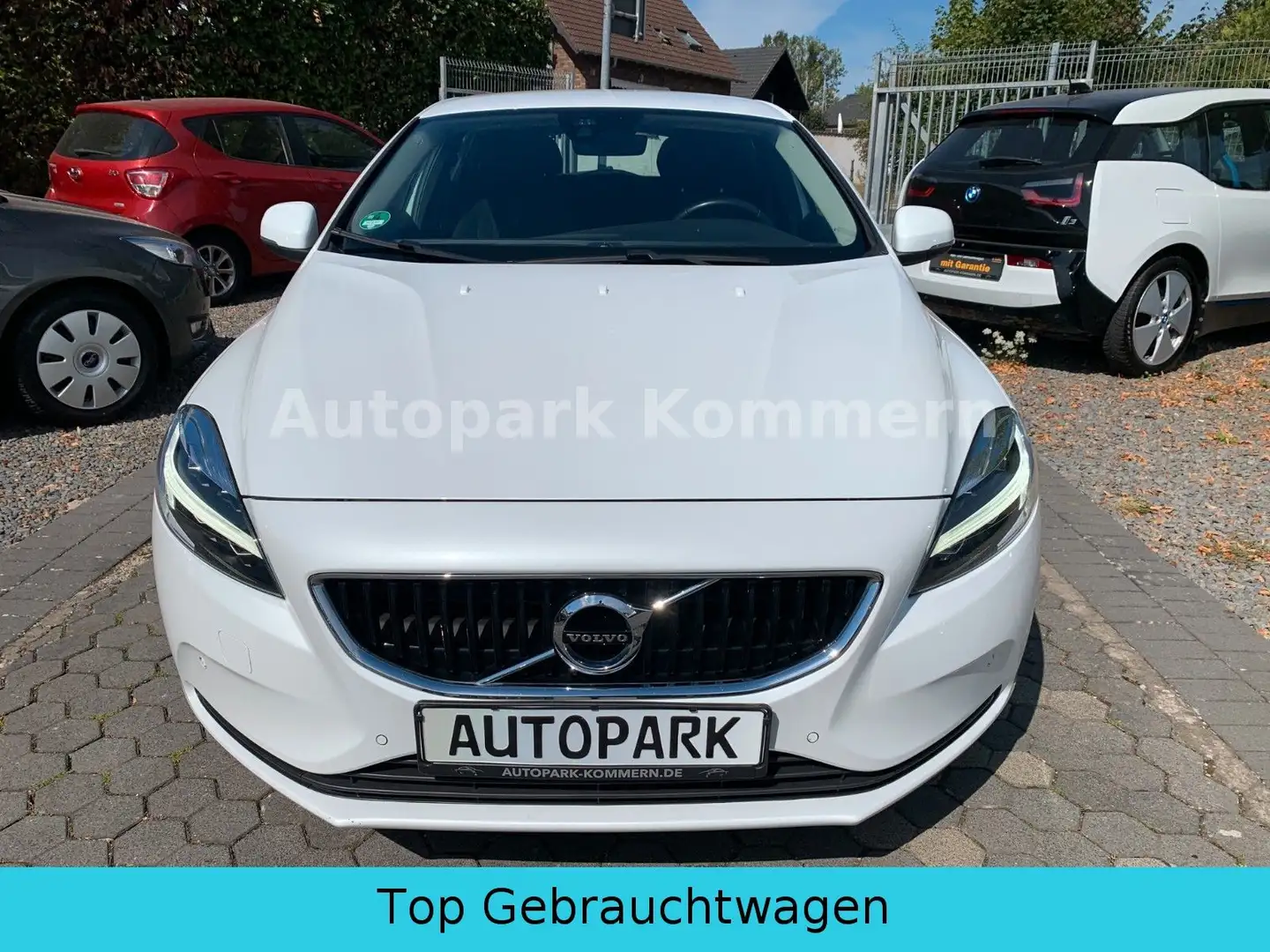 Volvo V40 Momentum*NAVI*Klima*BT*USB*SiHz* Weiß - 2