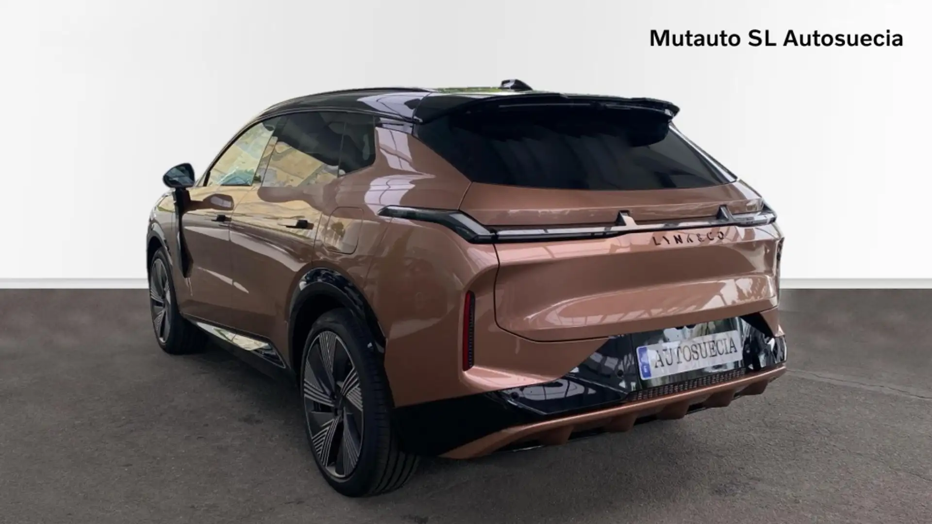 Lynk & Co 08 1.5 PHEV More Marrón - 2