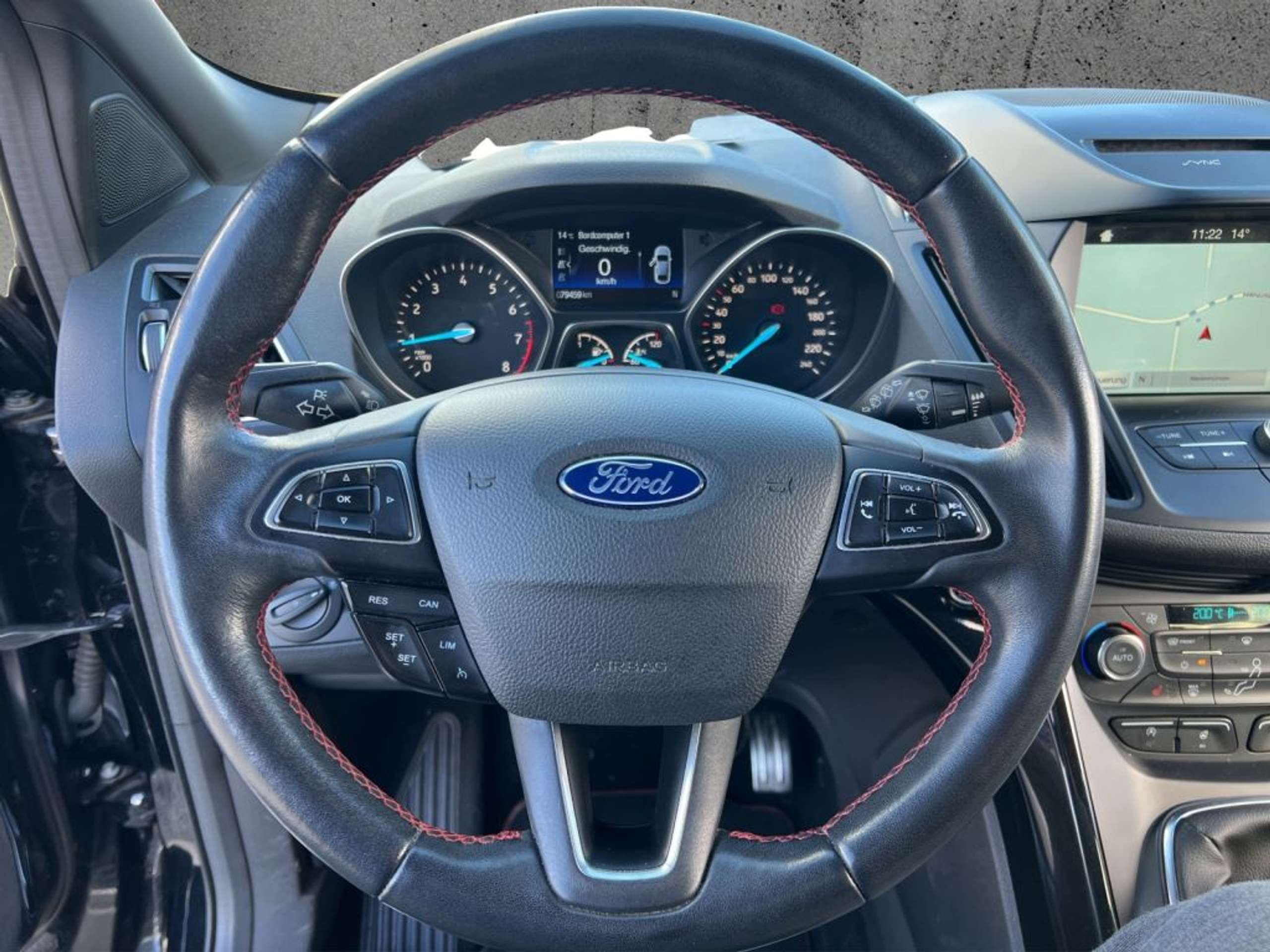 Fahrzeugabbildung Ford Kuga 1.5 EcoBoost 2x4 ST-Line +NAVI+RFK+WINTER-PAKET+ - mit KI generiert/bearbeitet