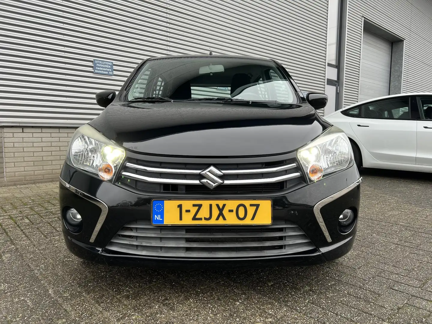 Suzuki Celerio 1.0 Exclusive | Airco | 15" LM Velgen | Bluetoothv Schwarz - 2