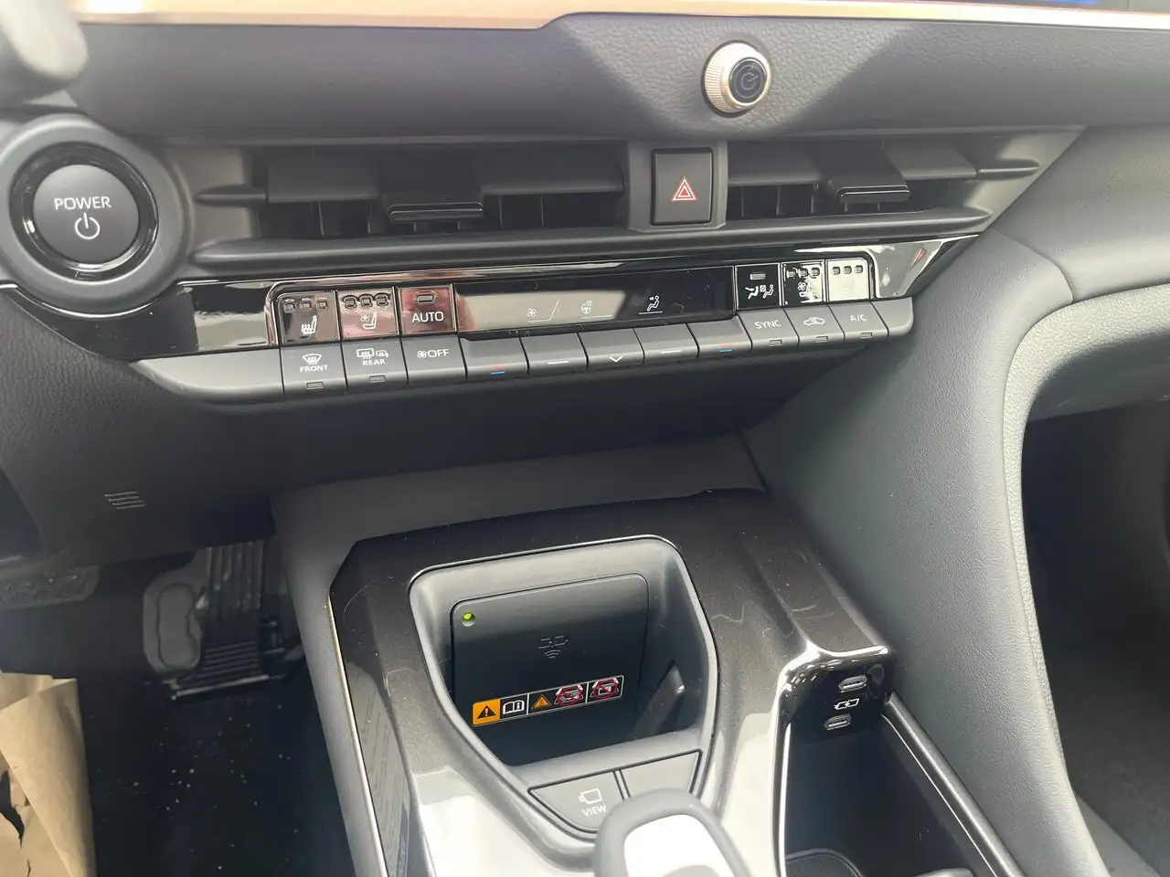 Toyota Crown снимка Toyota Crown