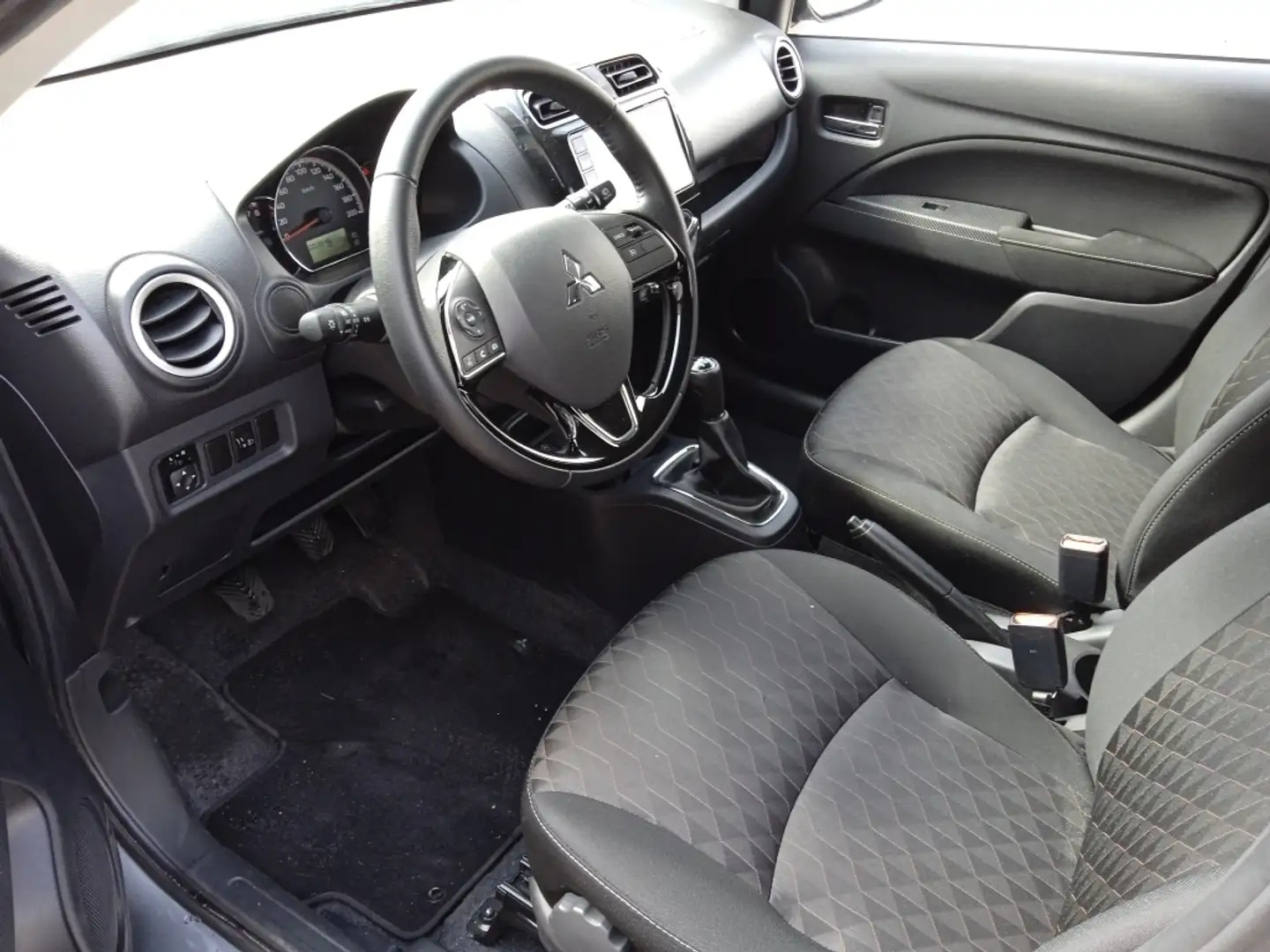 Mitsubishi Space Star 120 MPI Motion Gris - 2