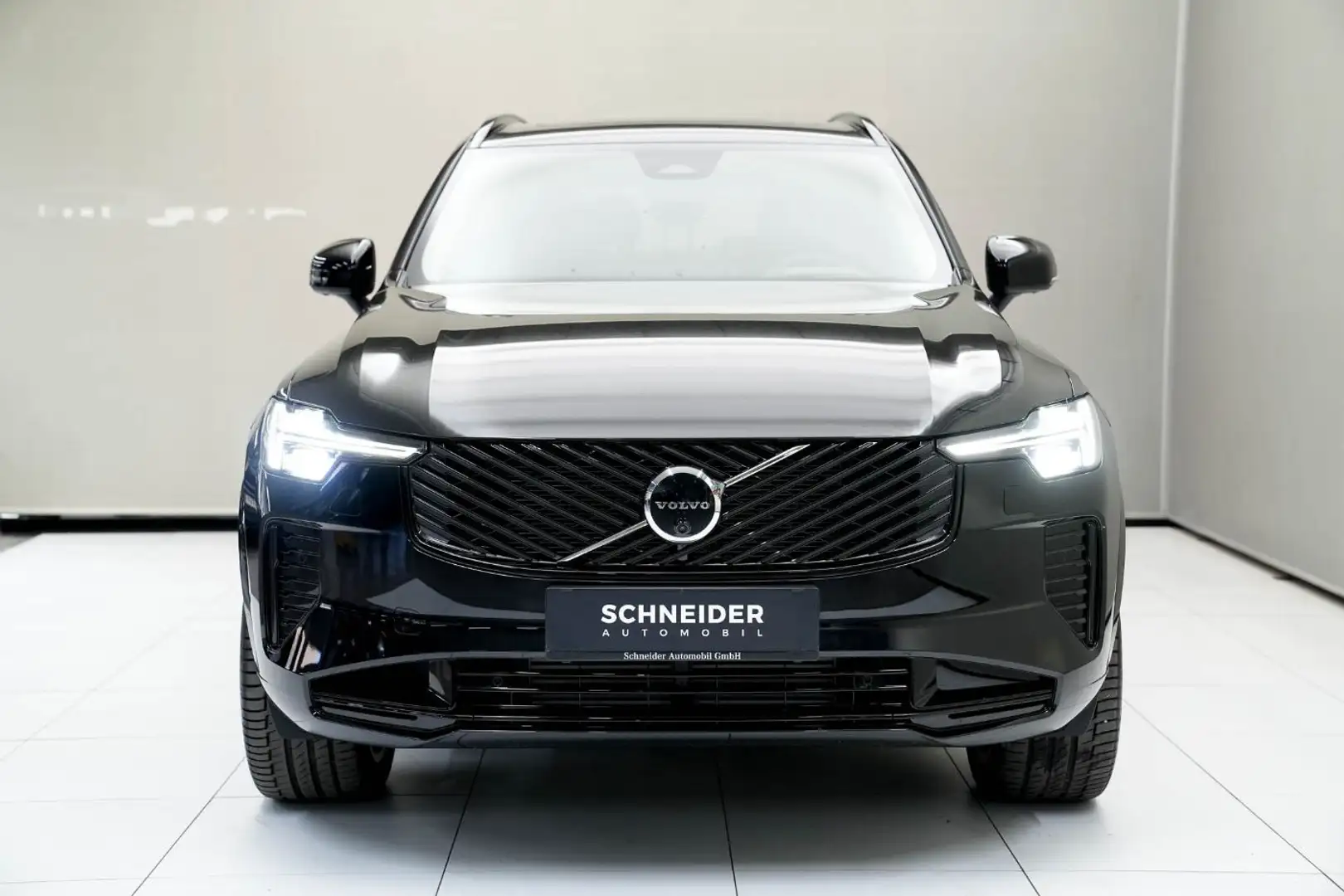 Volvo XC90 Plus, T8 Plug-in Hybrid, Elektrisch/Benzin, Dark, Schwarz - 2