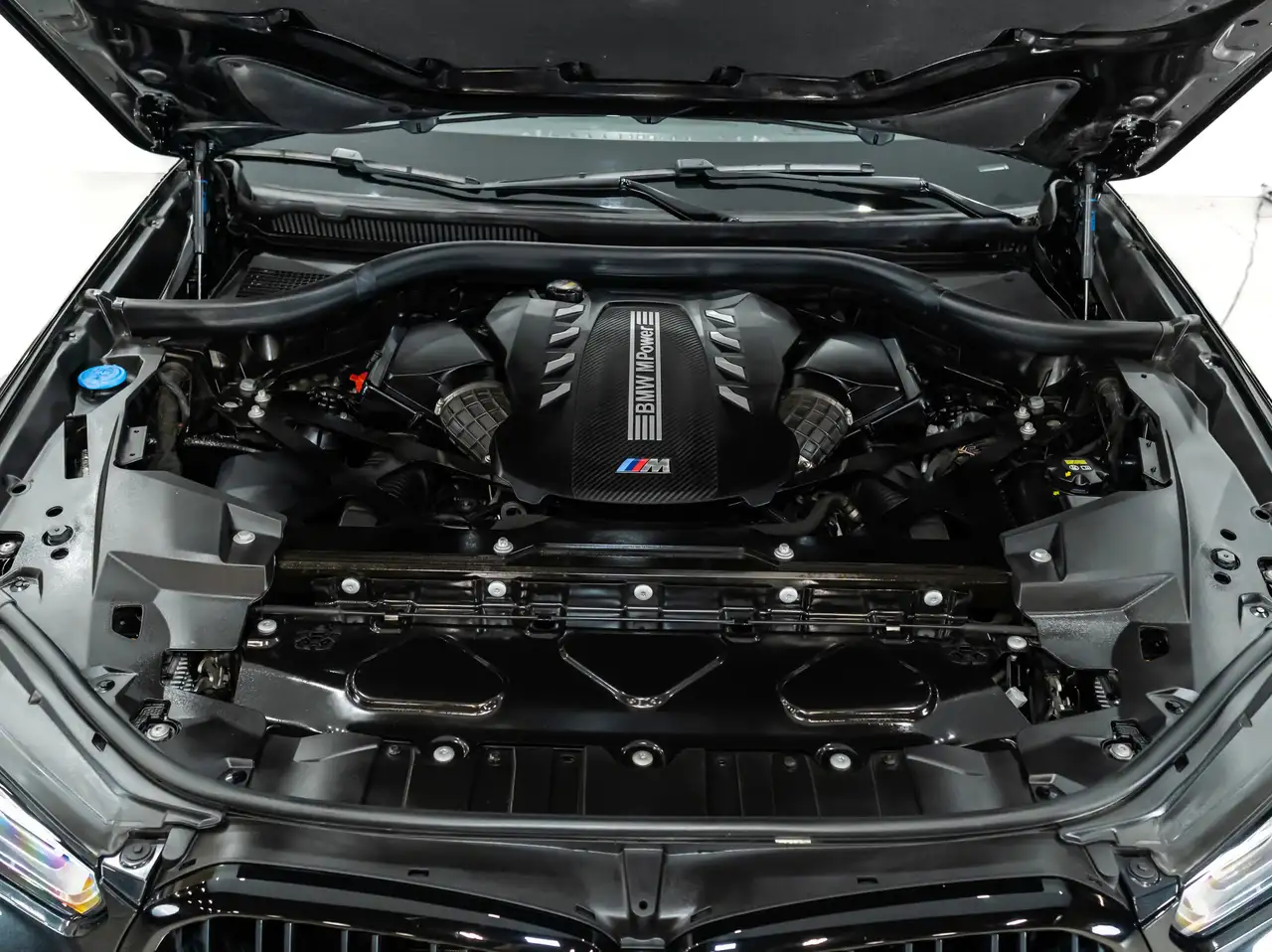 BMW X6 M снимка BMW X6 M