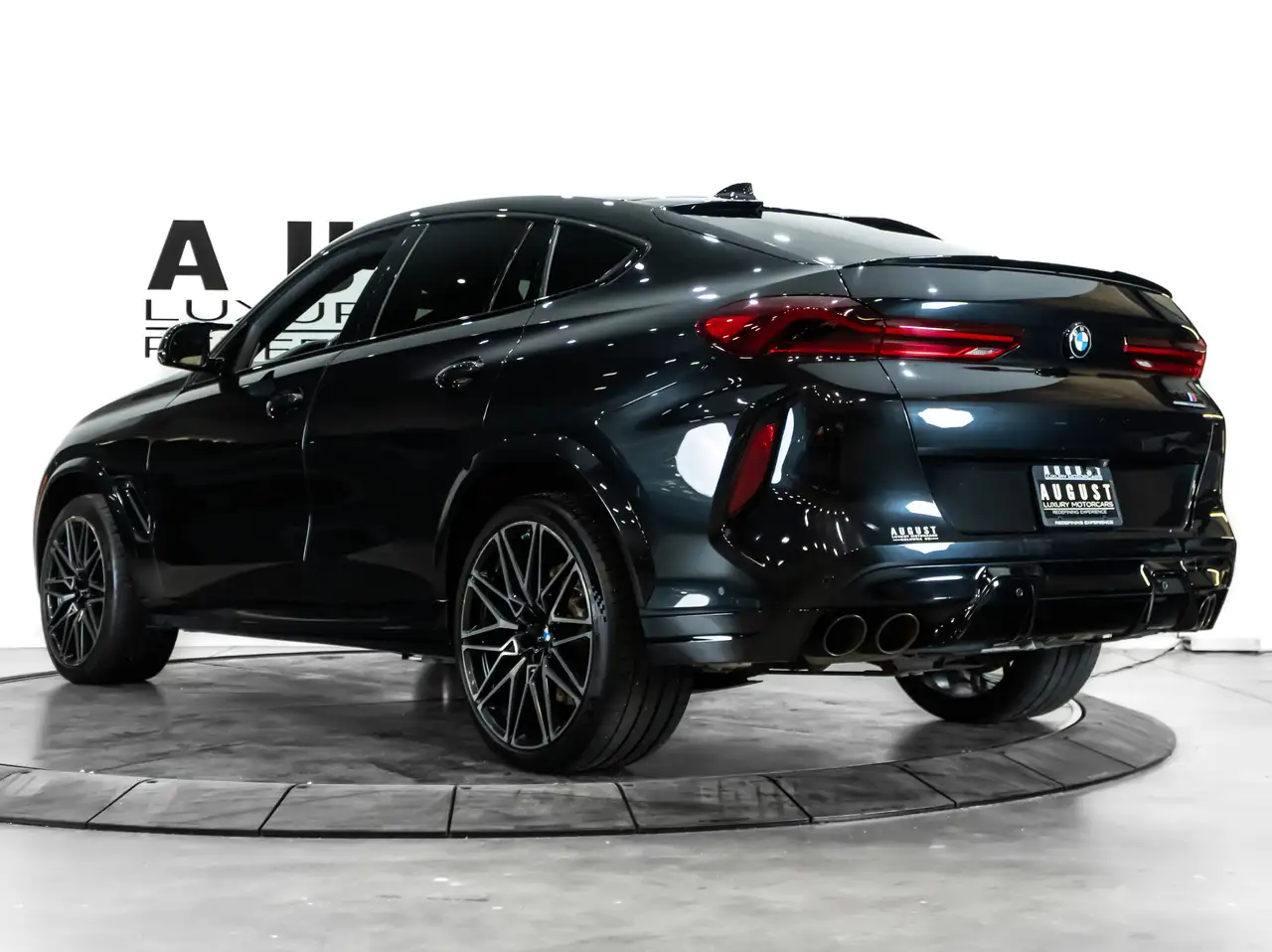 BMW X6 M снимка BMW X6 M
